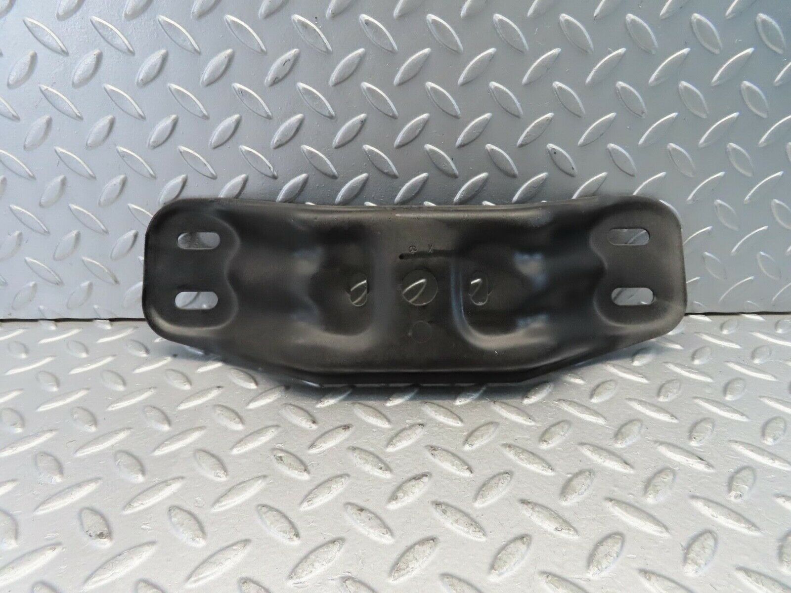 11047 Mercedes-Benz W124 Gearbox Mount Bracket