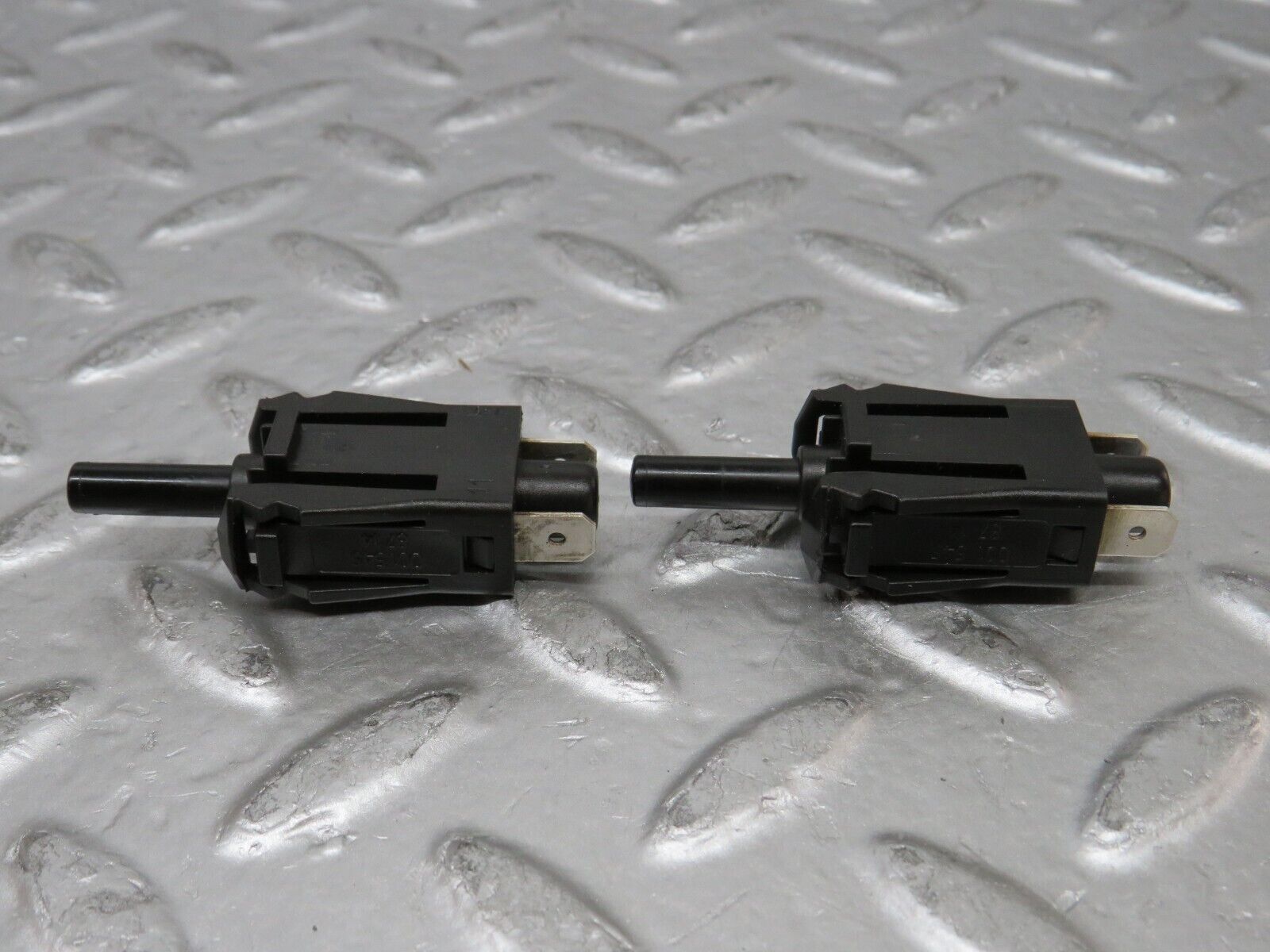 26720 Mercedes-Benz C124 220CE Coupe Door Contact Switch Pair 0015458714