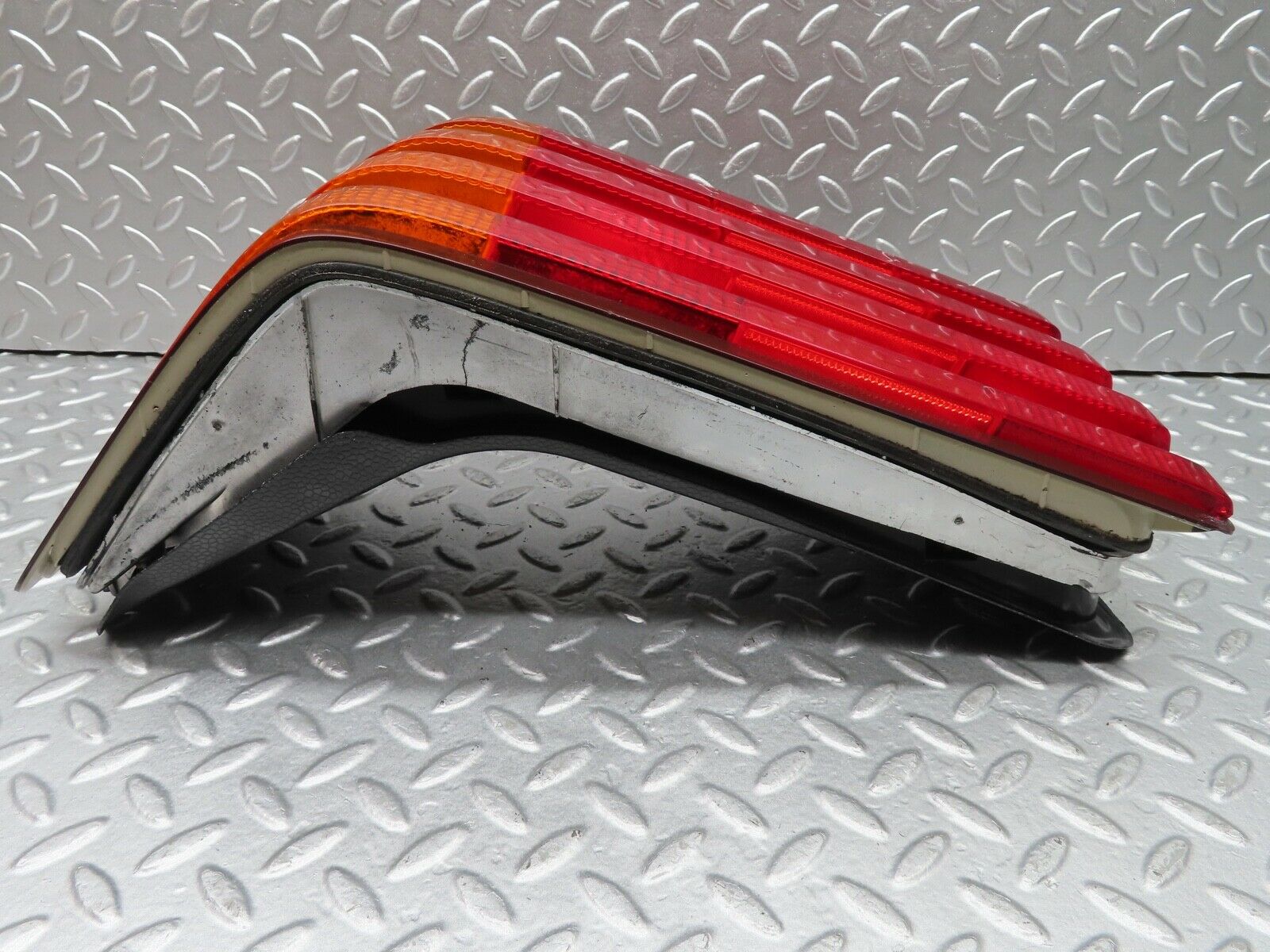 19885 Mercedes-Benz R129 300SL Coupe Tail Light Left Side