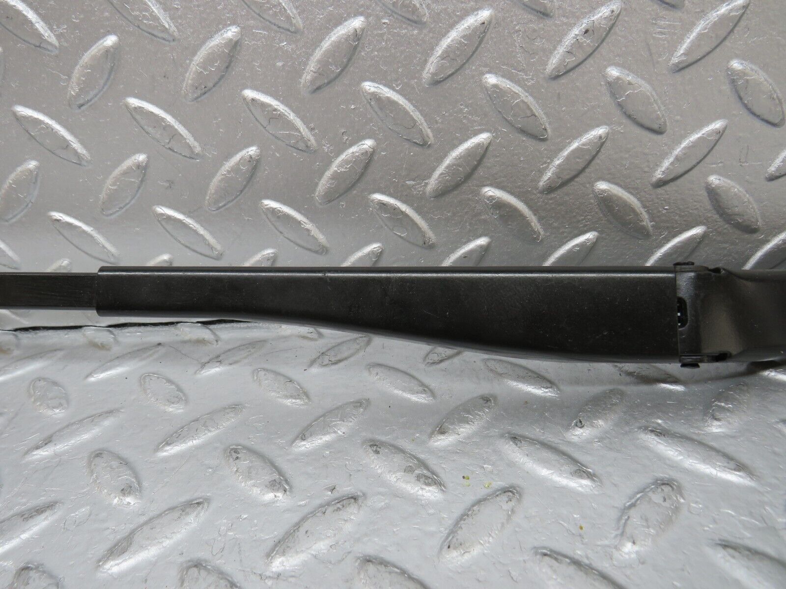 35265 Mercedes-Benz W221 Front Windscreen Wiper Arm Bosch