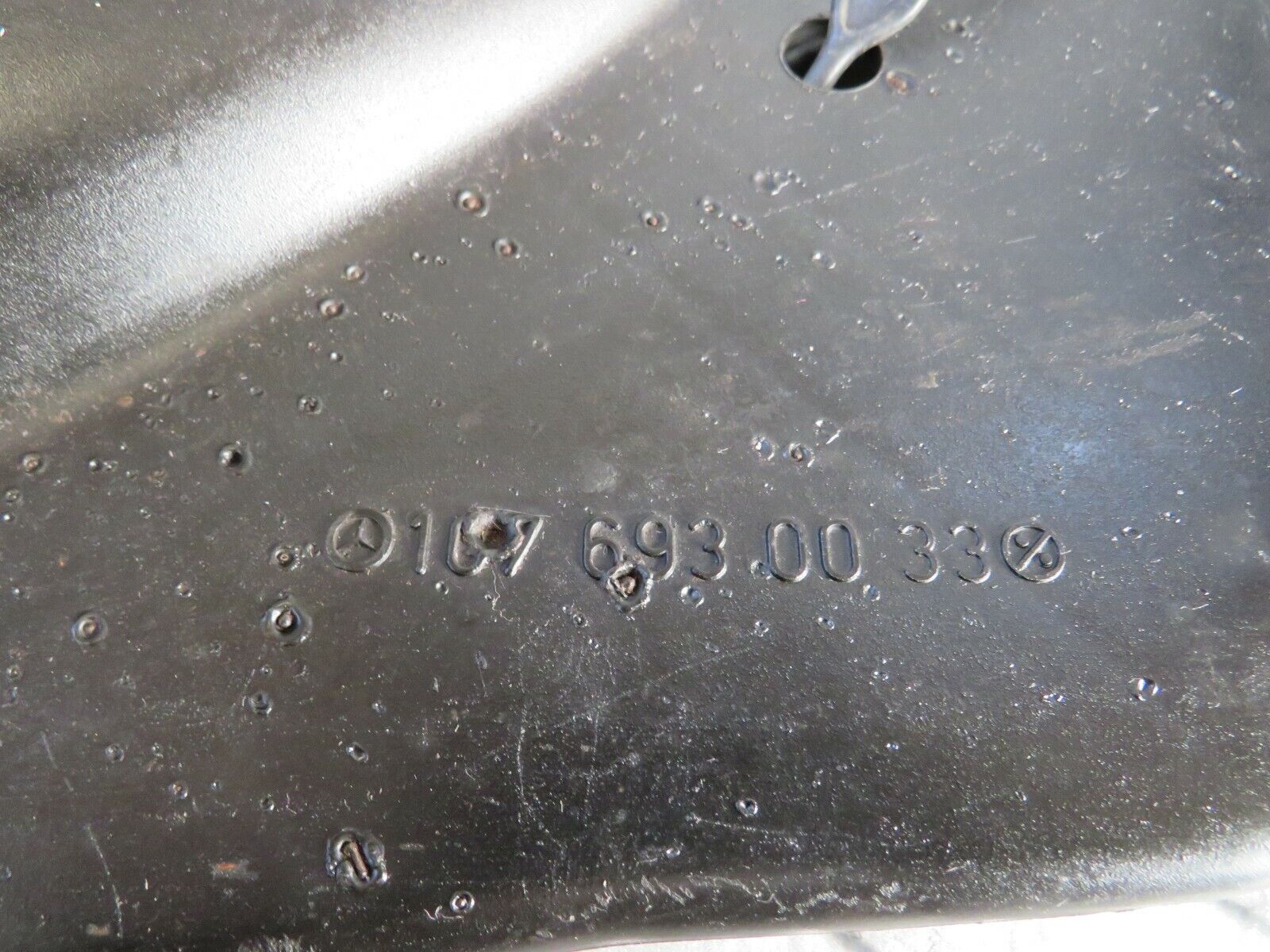 22850 Mercedes-Benz C107 450SLC Coupe Spare Wheel Cover 1076930033