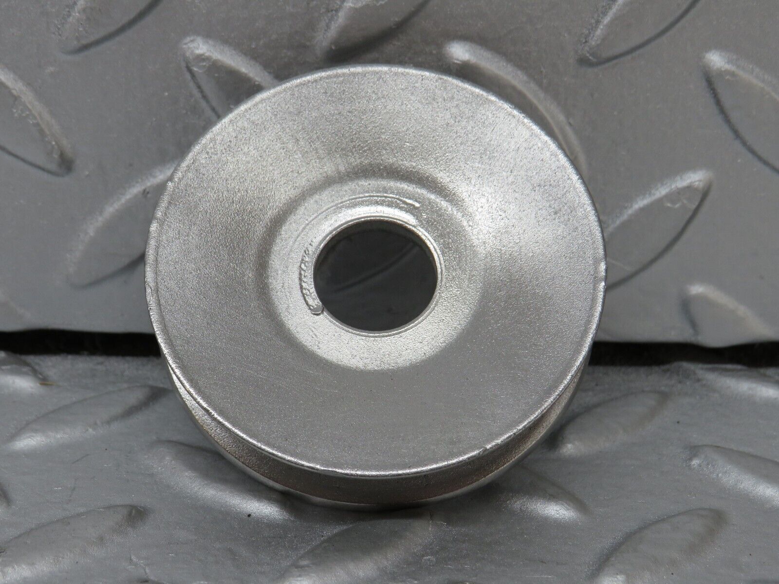 35937 Mercedes-Benz W108 Handbrake Cable Pulley