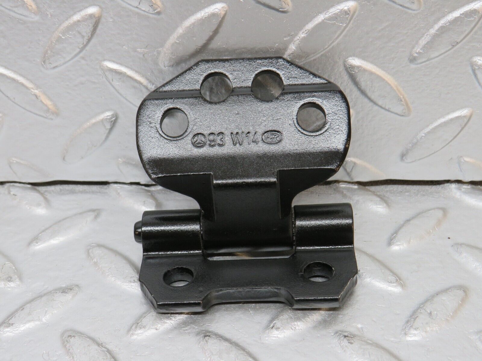 31540 Mercedes-Benz S124 220TE Wagon Door Hinge Left Side