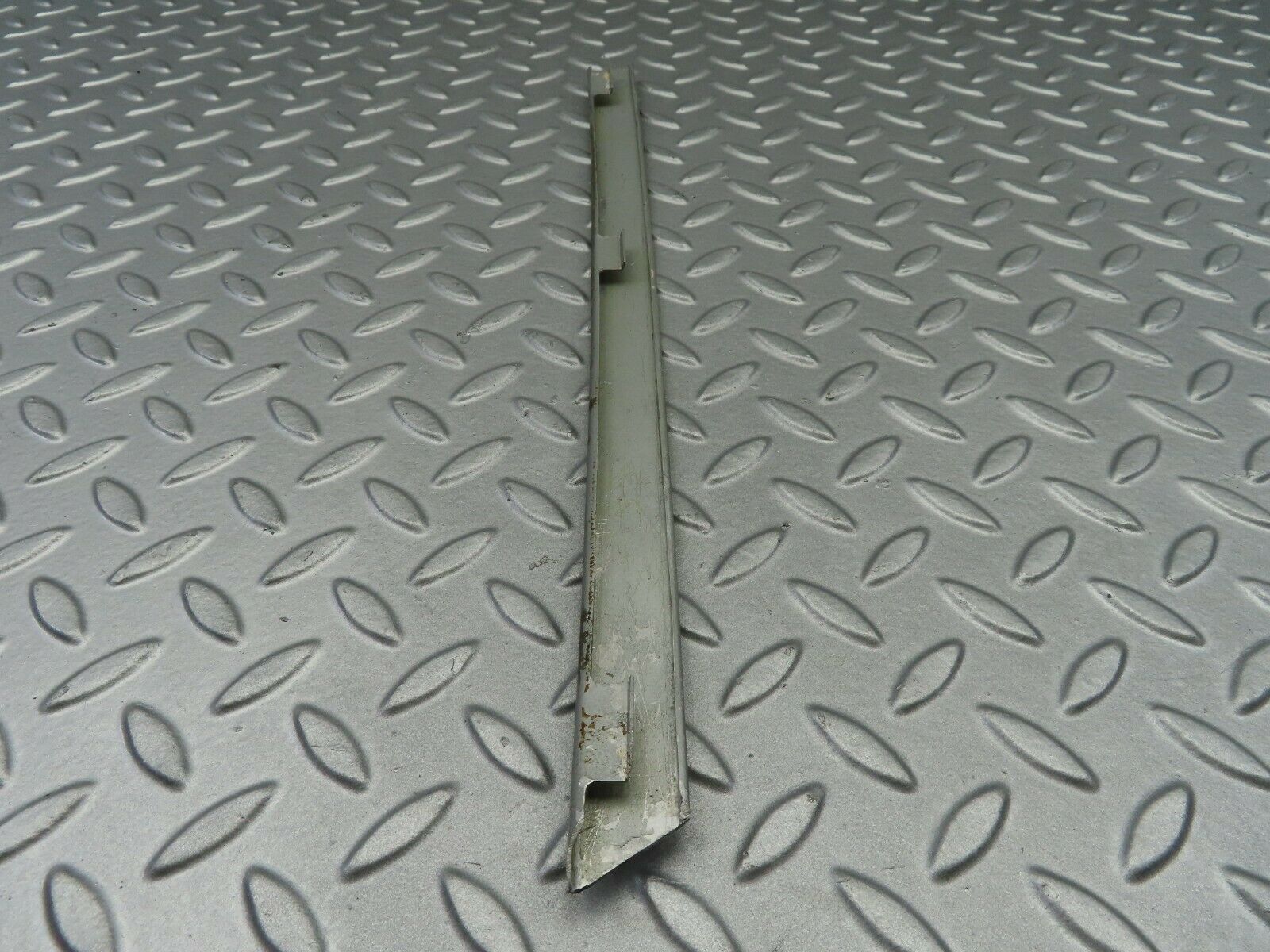 6912 Mercedes-Benz C107 350SLC Coupe Exterior Rear Quarter Window Cover Left