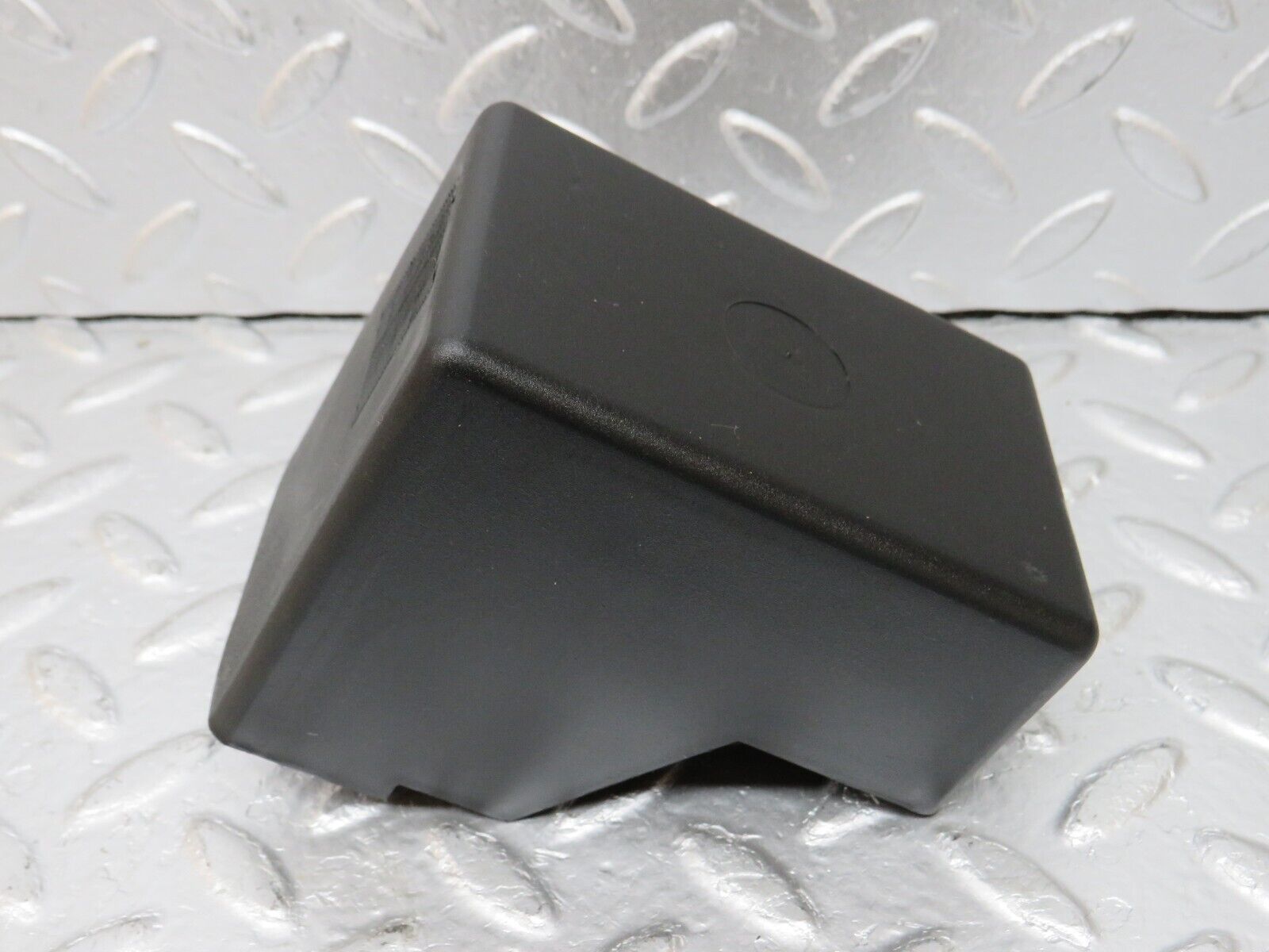 33703 Mercedes-Benz W201 190E 2.0L Relay Box Cover 2015450103