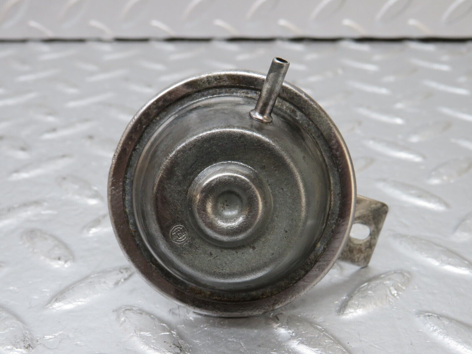 34498 Mercedes-Benz C126 380SEC Ignition Distributor Vacuum Control Valve