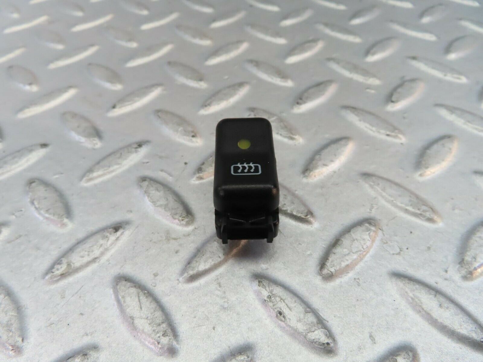 9251 Mercedes-Benz C124 300CE Coupe Rear Heated Window Switch 1248201010