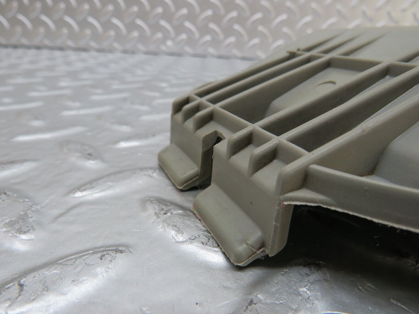 25601 Mercedes-Benz W123 200 Headlight Back Cover Right