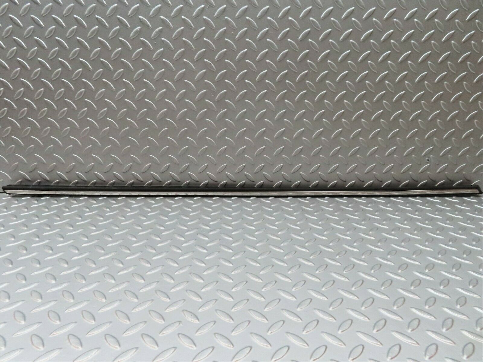 3694 Mercedes-Benz S123 200T Wagon Centre Door Chrome Trim Front Left