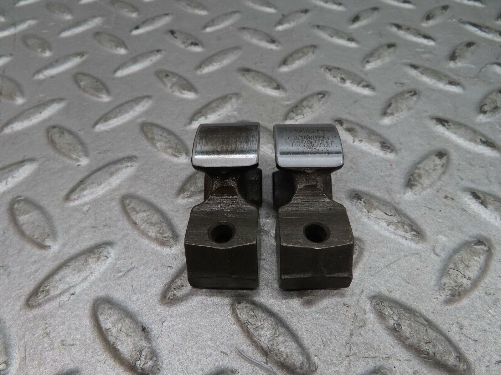 17861 Mercedes-Benz W116 450SEL Valve Rocker Arm