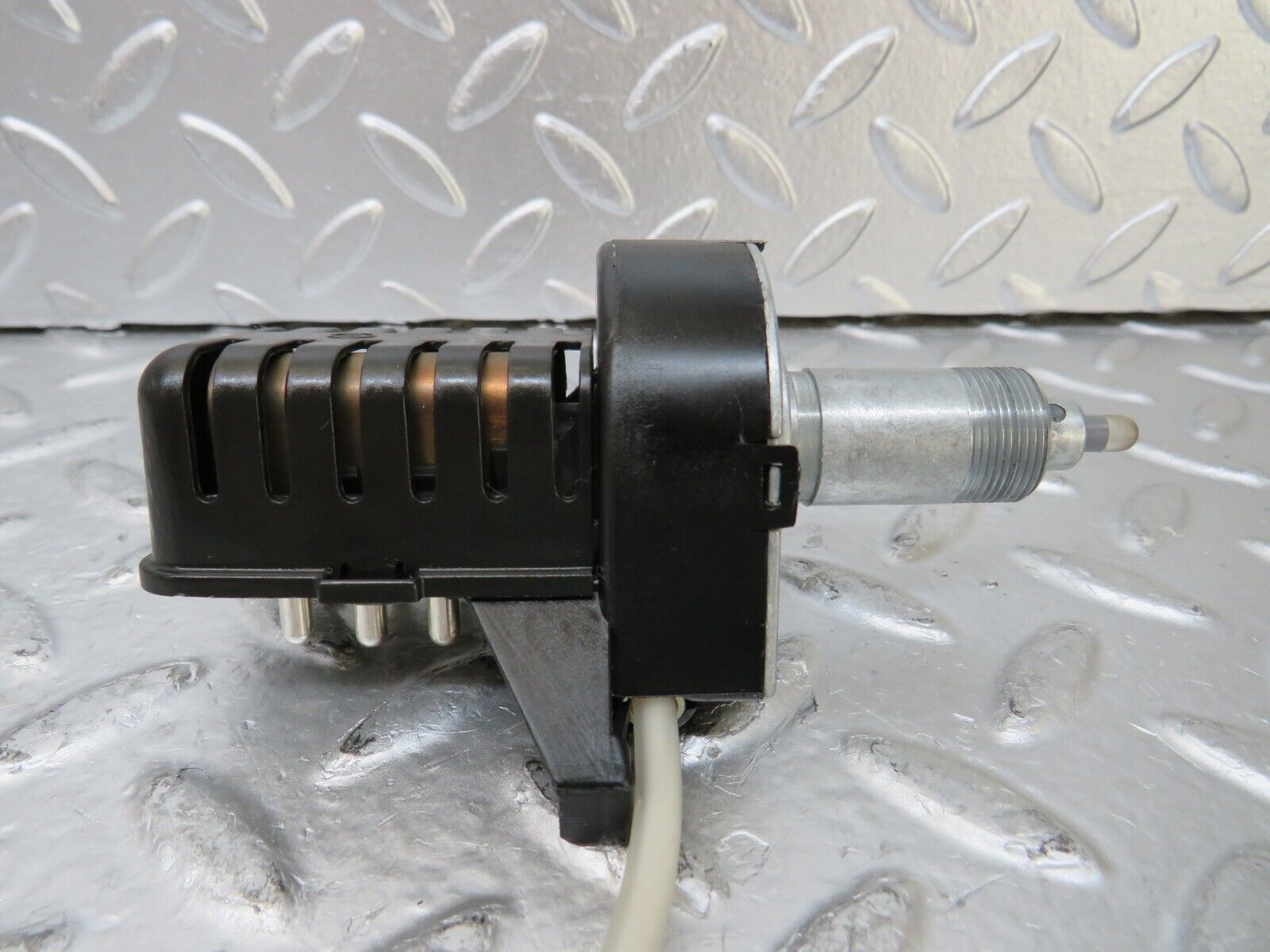 25826 Mercedes-Benz W124 280E Heater Blower Switch 1248202210