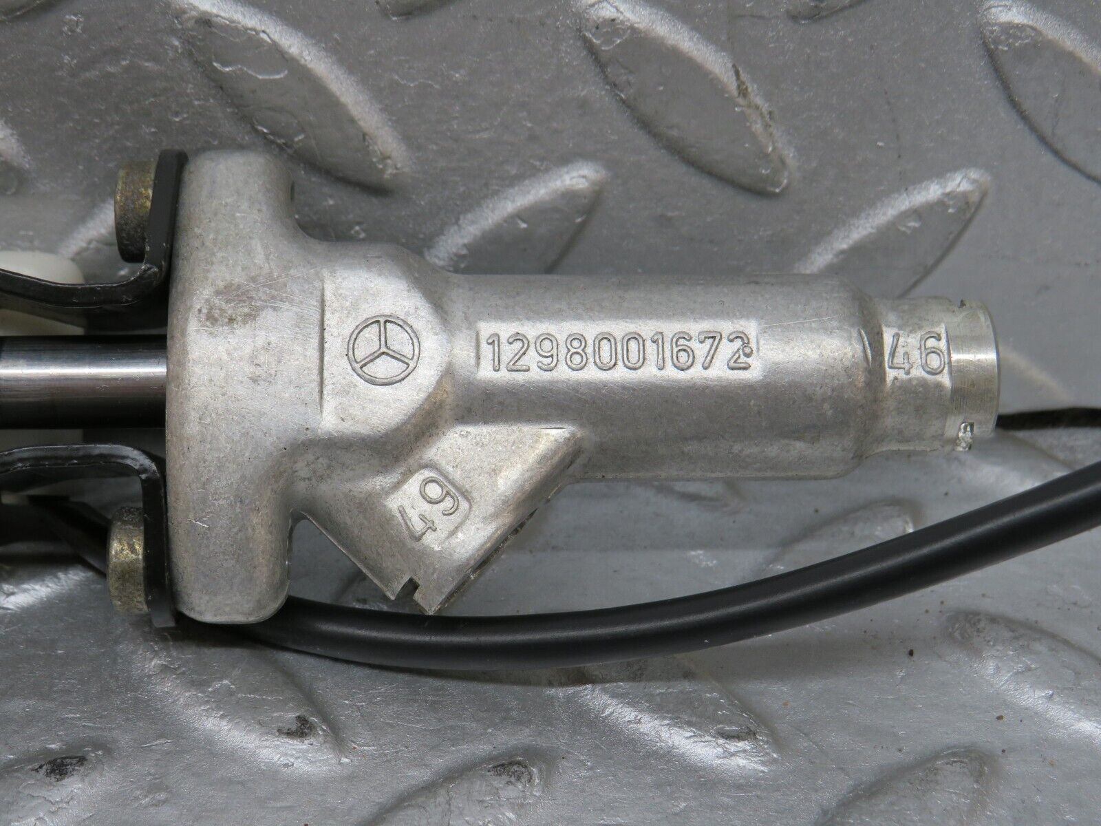 37820 Mercedes-Benz A124 320E Cabriolet Soft Top Cover Lock 1247700426 1298210951 1298001672