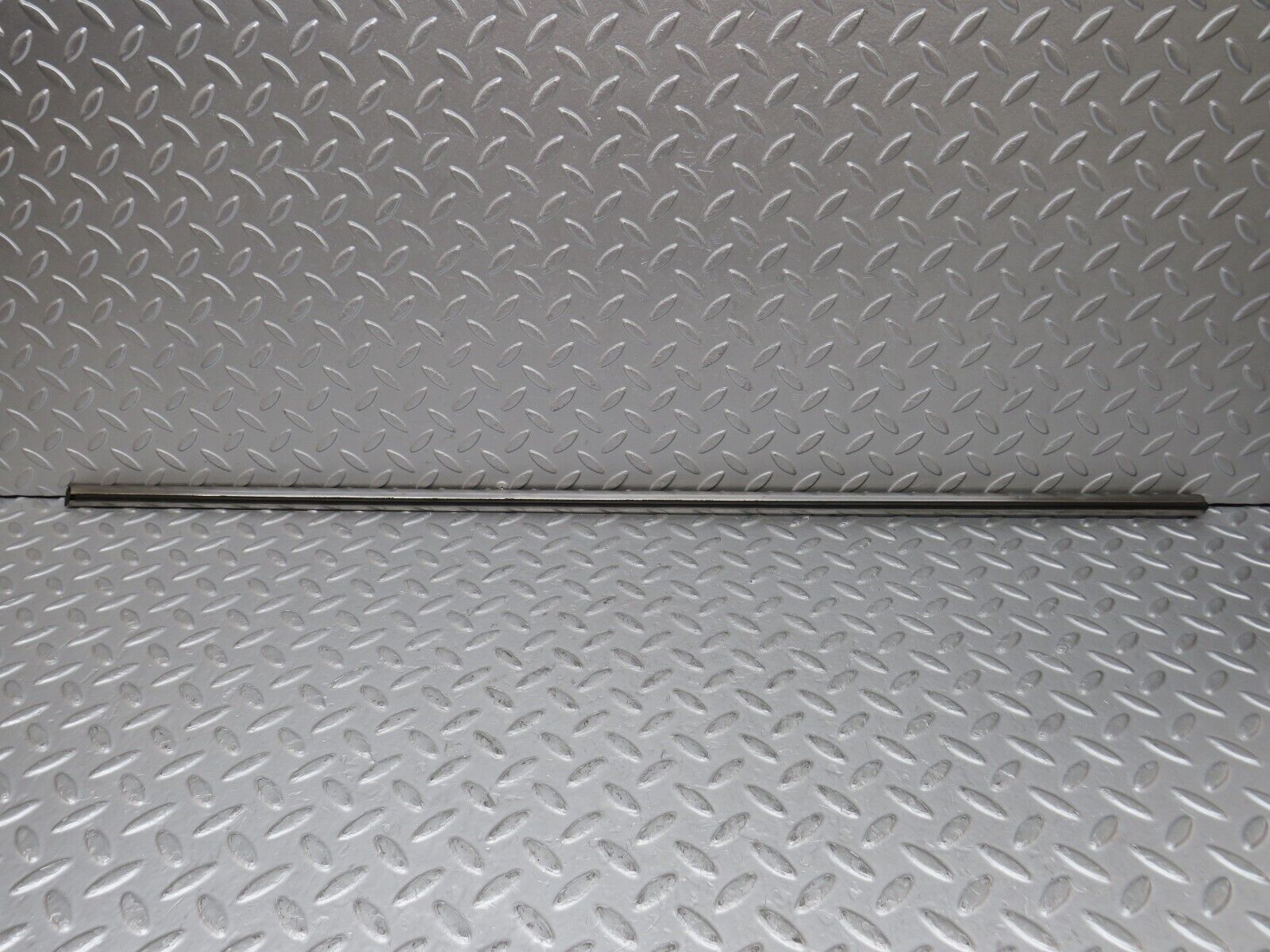 35774 Mercedes-Benz W108 Front Left Door Centre Moulding Trim