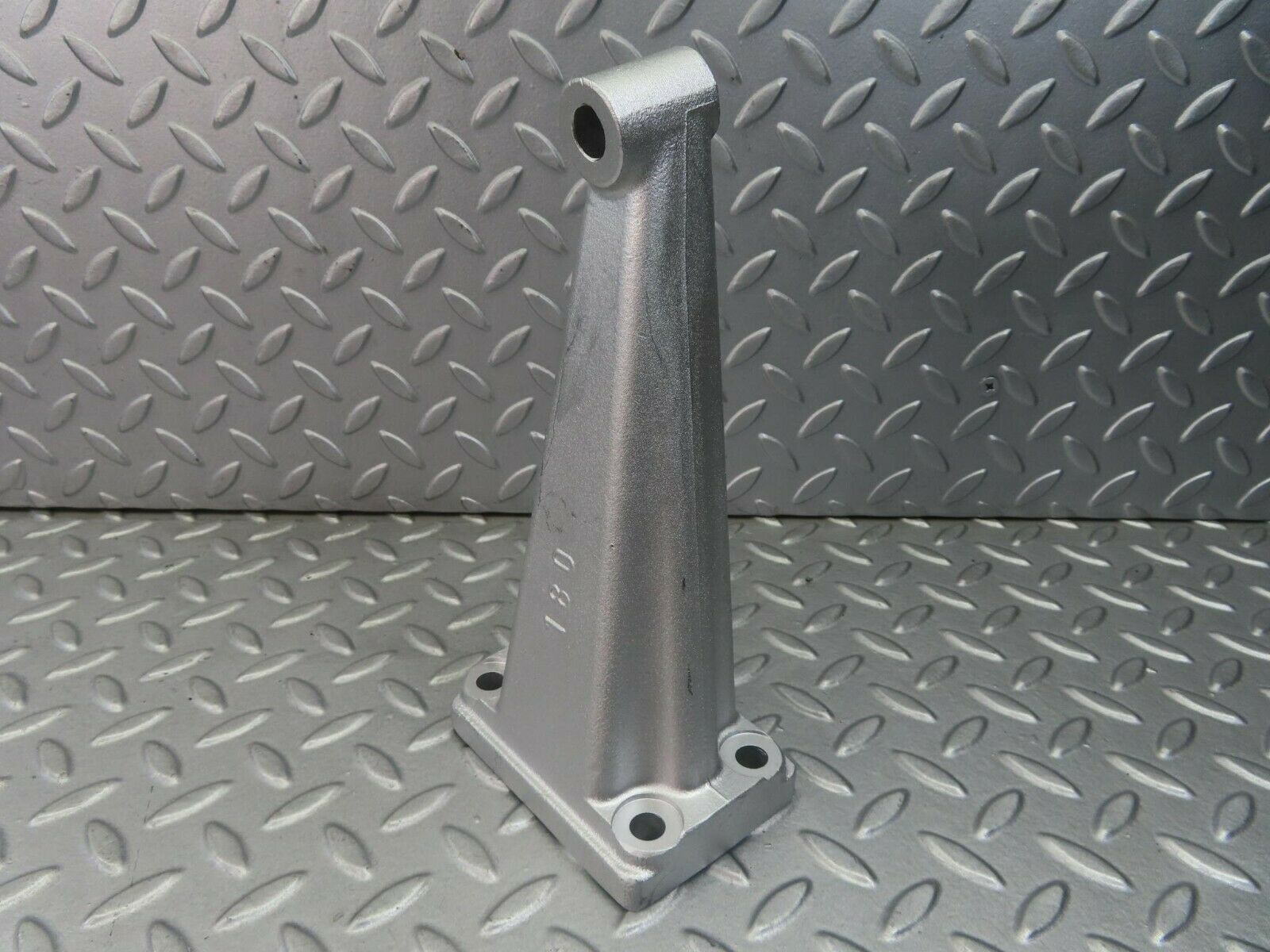 8329 Mercedes-Benz W108 Engine Mount Bracket Right Side 1802232504