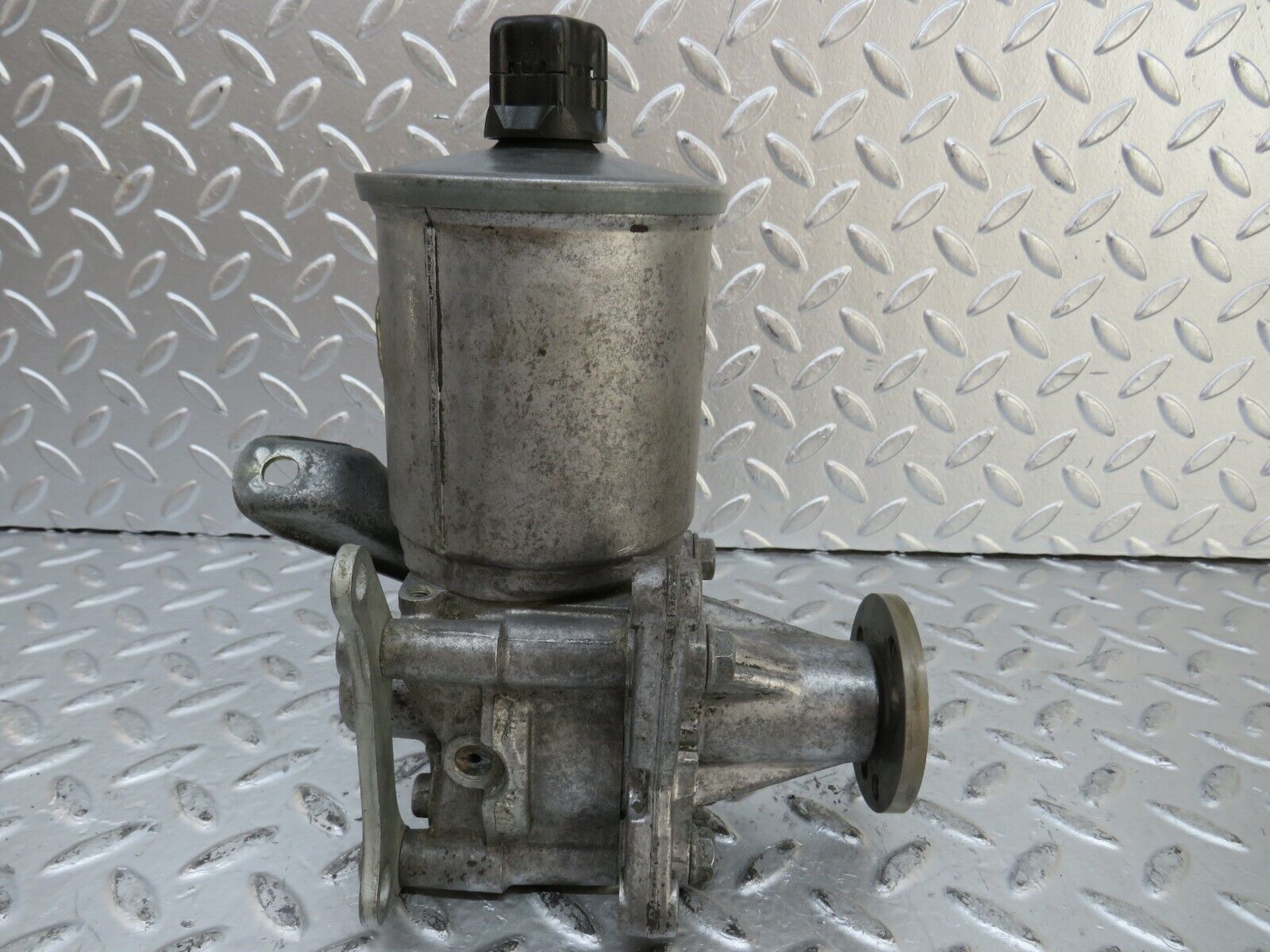 26665 Mercedes-Benz C124 220CE Power Steering Pump Luk 2104661201 02-105 760