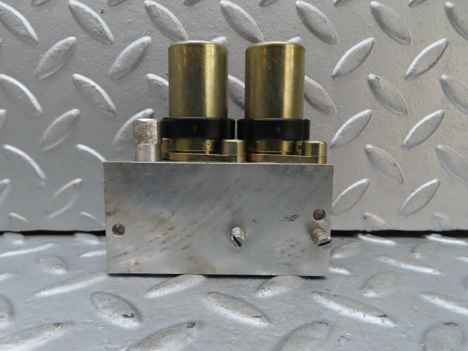 17471 Mercedes-Benz R129 300SL Coupe Soft Top Hydraulic Valve Block 1298002278