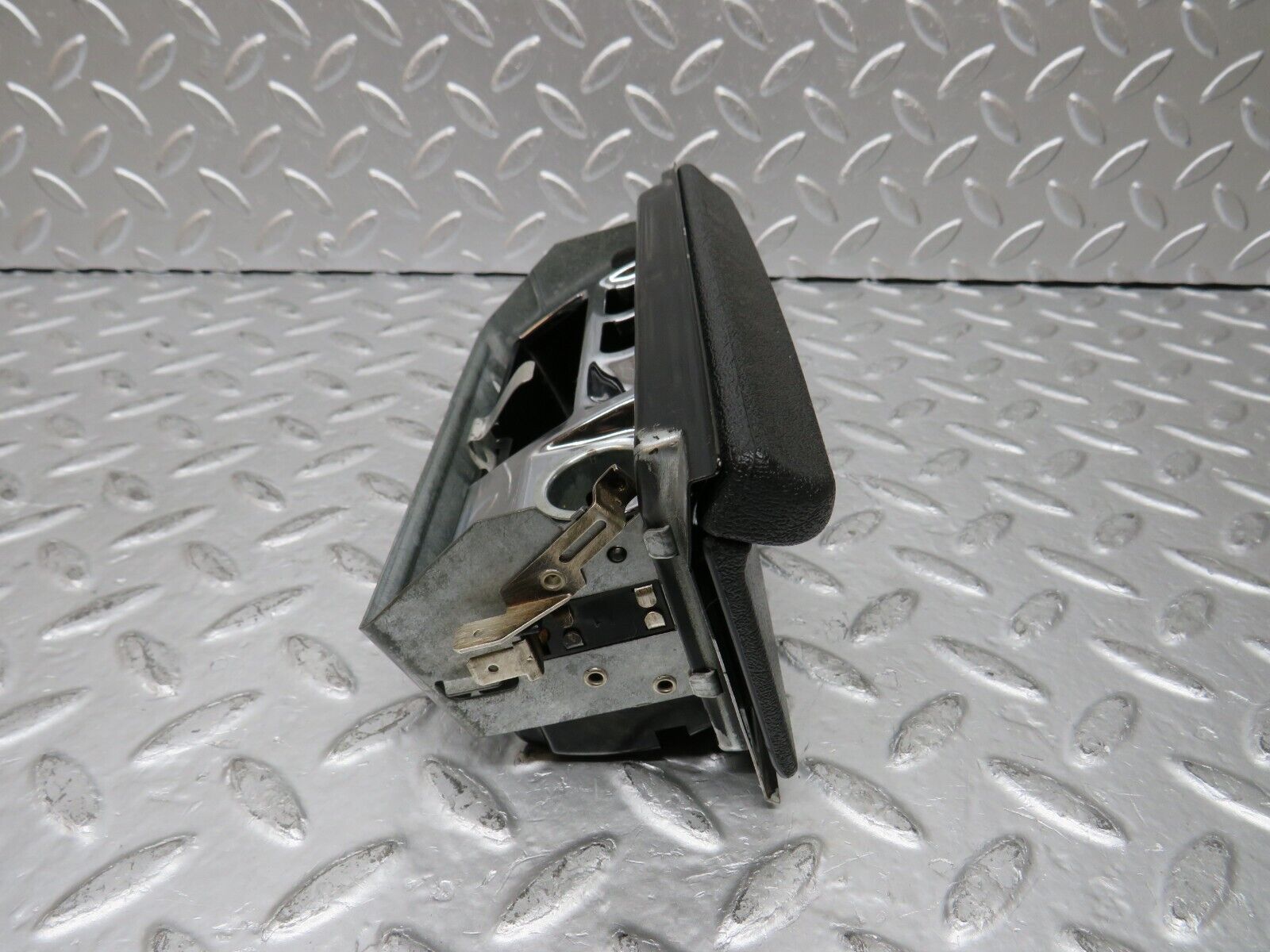 29729 Mercedes-Benz W123 230E Centre Console Ashtray