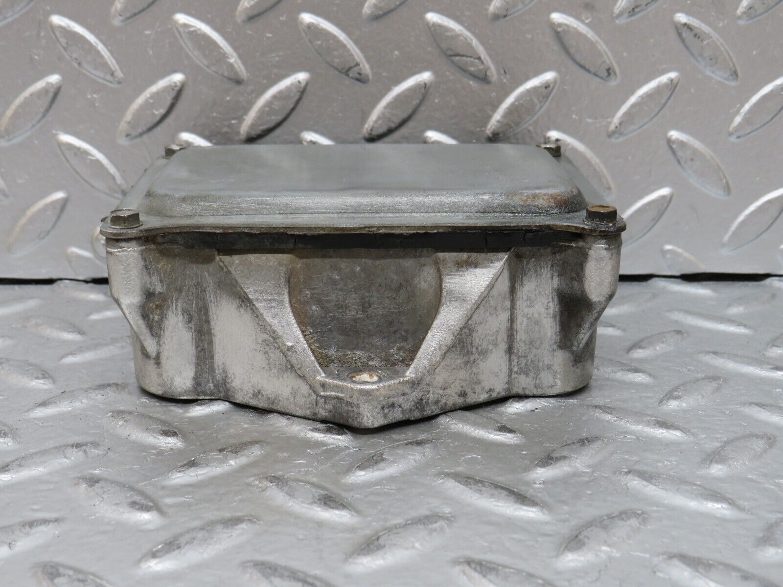 27937 Mercedes-Benz W123 280E Ignition Control Unit 0227100001