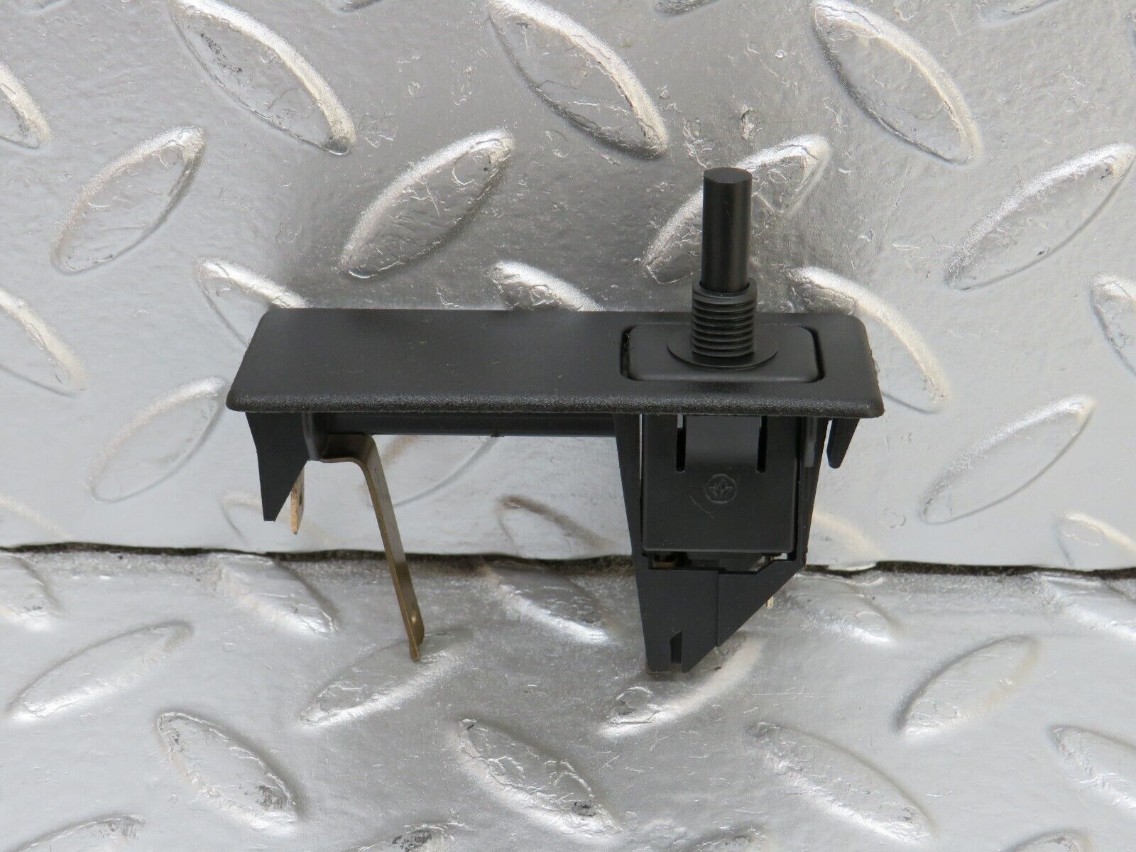 34308 Mercedes-Benz C126 380SEC Trunk Boot Light Switch 1158202511 0008213152