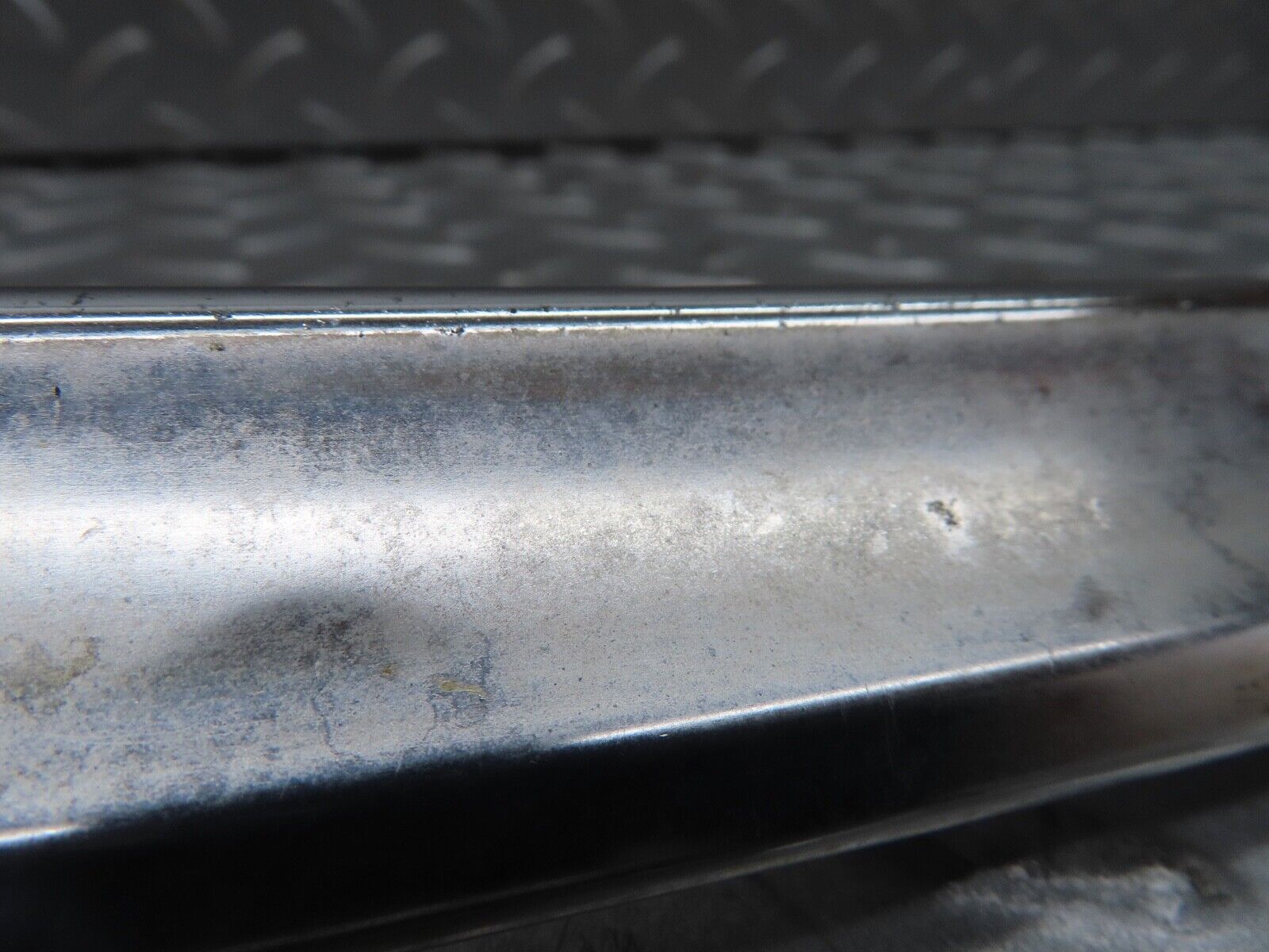 17676 Mercedes-Benz W116 450SEL Rear Windscreen Chrome Frame