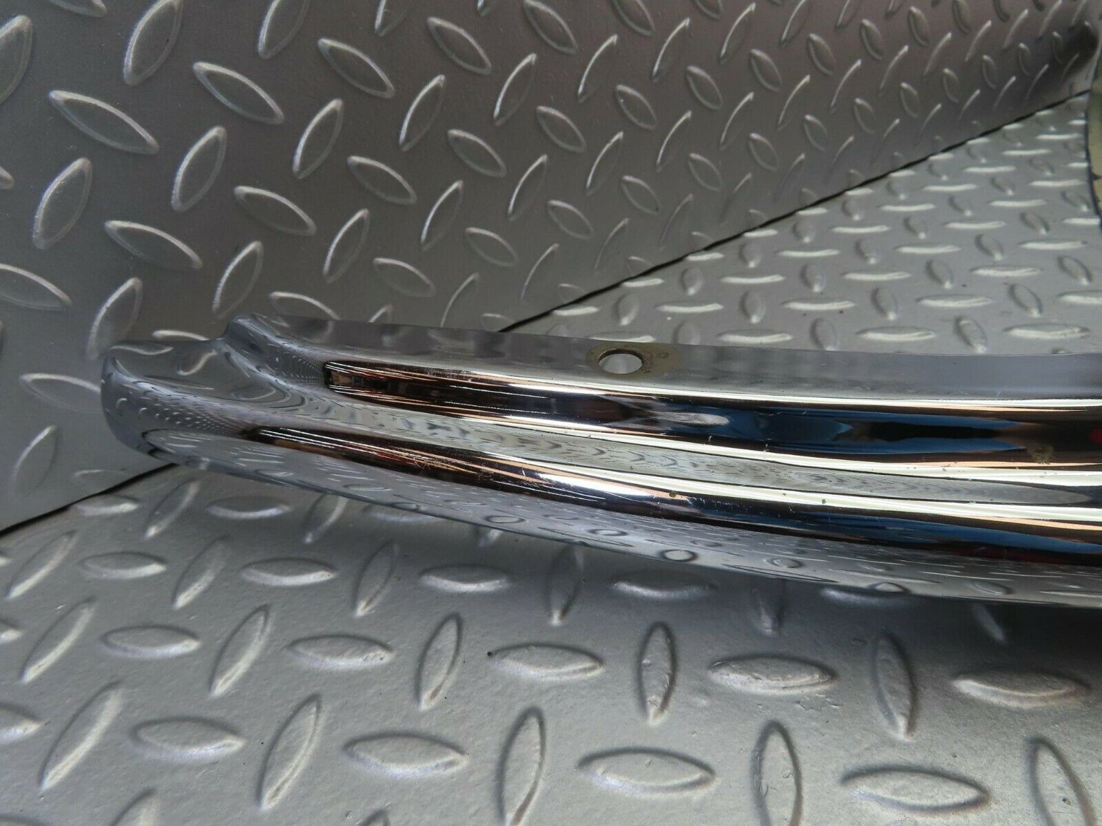 10612 Mercedes-Benz W108 Front Left Upper Bumper Corner