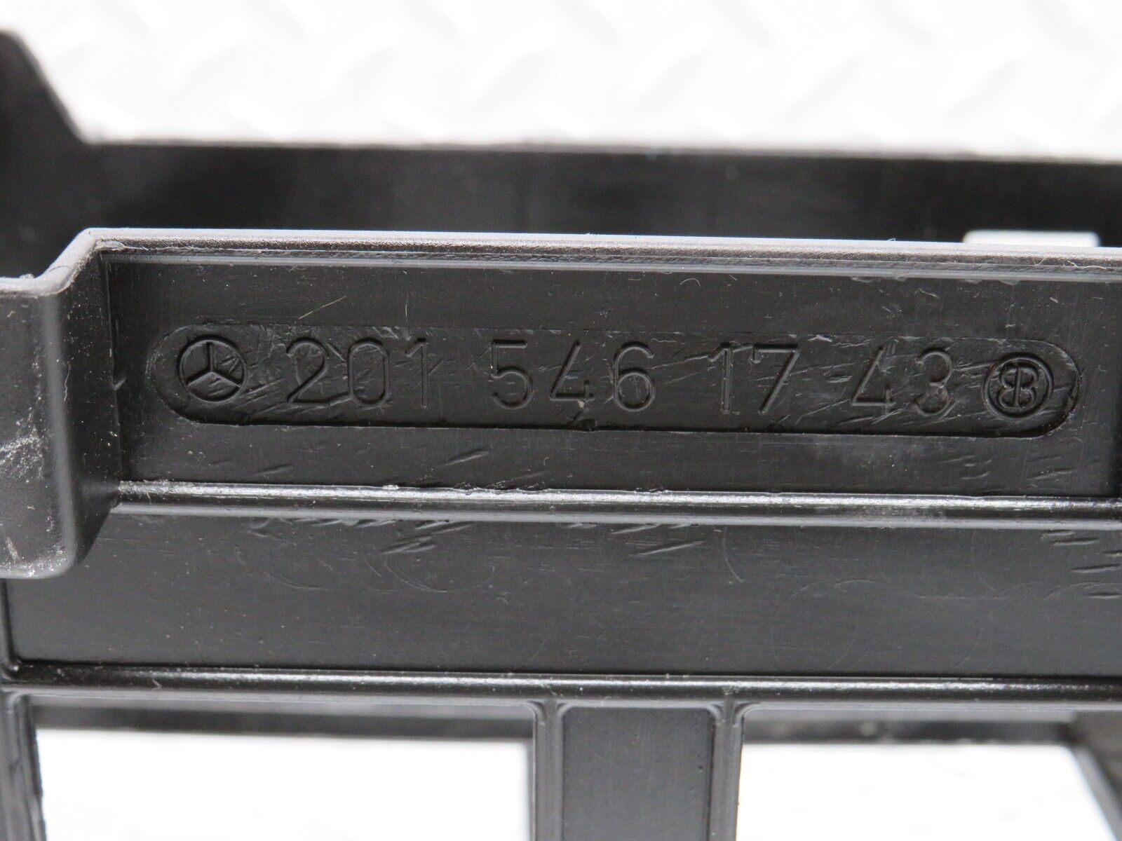 38712 Mercedes-Benz W201 190E 2.6L ECU Bracket 2015461743