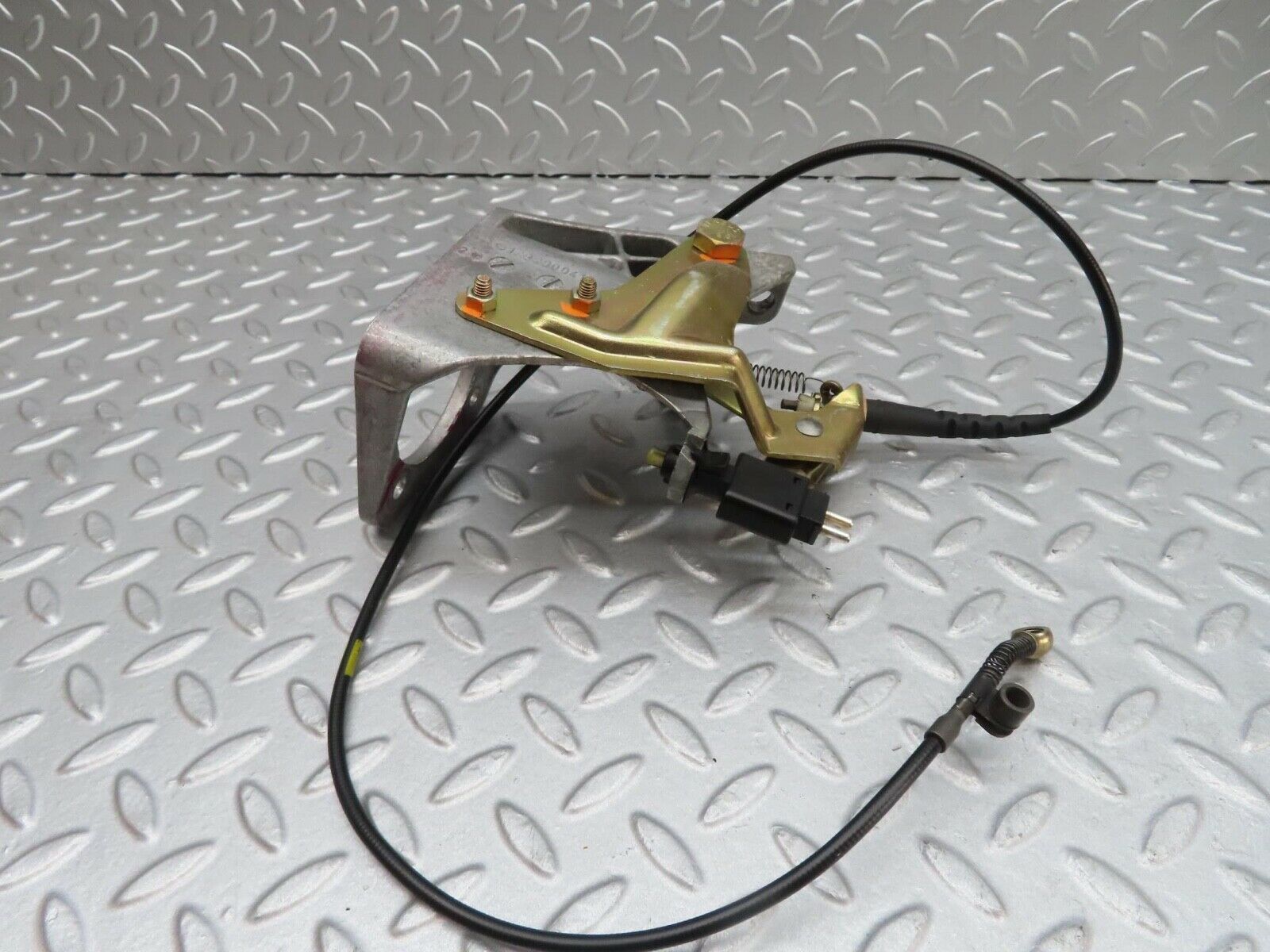 11960 Mercedes-Benz R129 300SL Coupe Brake Pedal Bracket 1292900419