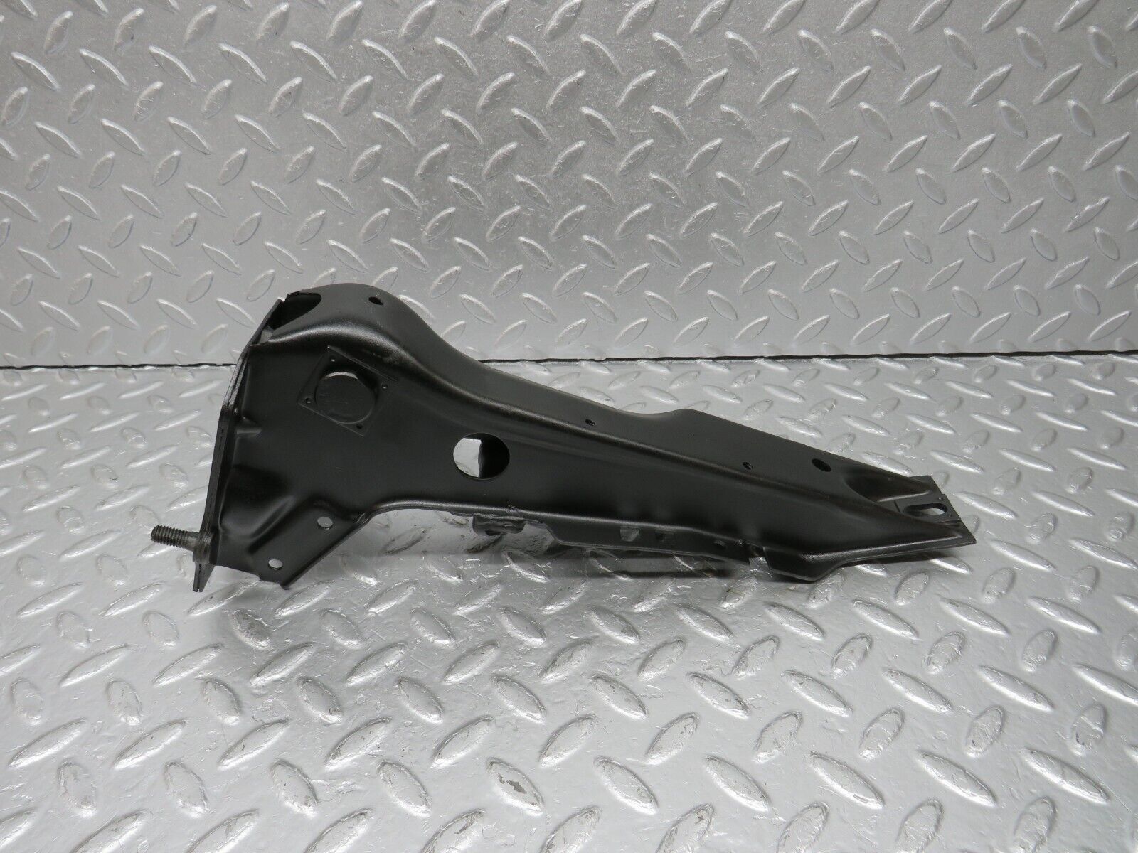 40403 Mercedes-Benz W110 230 Brake Pedal Bracket