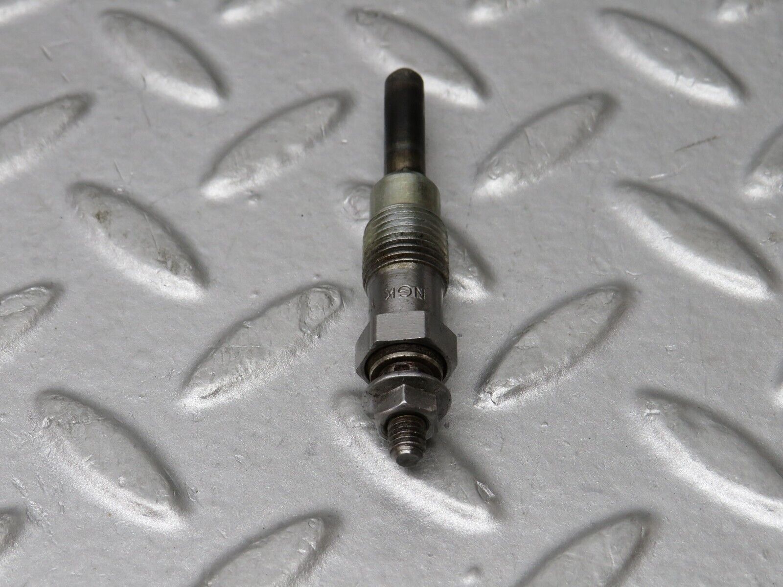 35886 Mercedes-Benz 240D OM616.912 Glow Plug NGK Y-902R