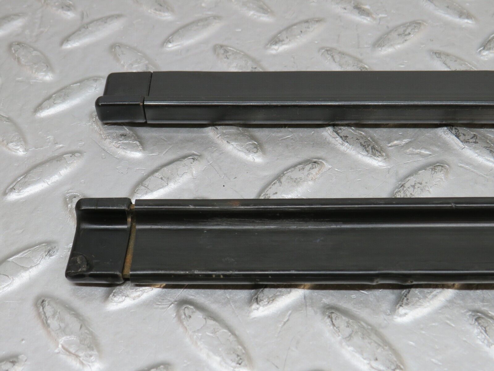 37972 Mercedes-Benz A124 320E Cabriolet Front Seat Belt Runner Pair