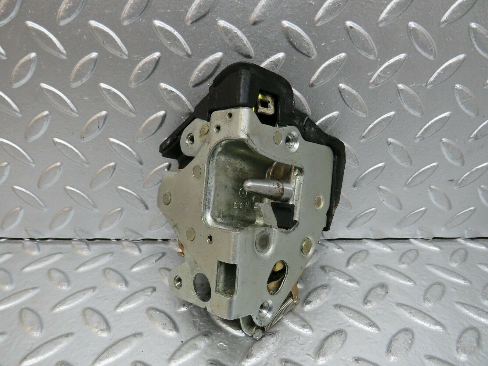 23952 Mercedes-Benz W123 280E Rear Right Door Lock Mechanism 1237330208