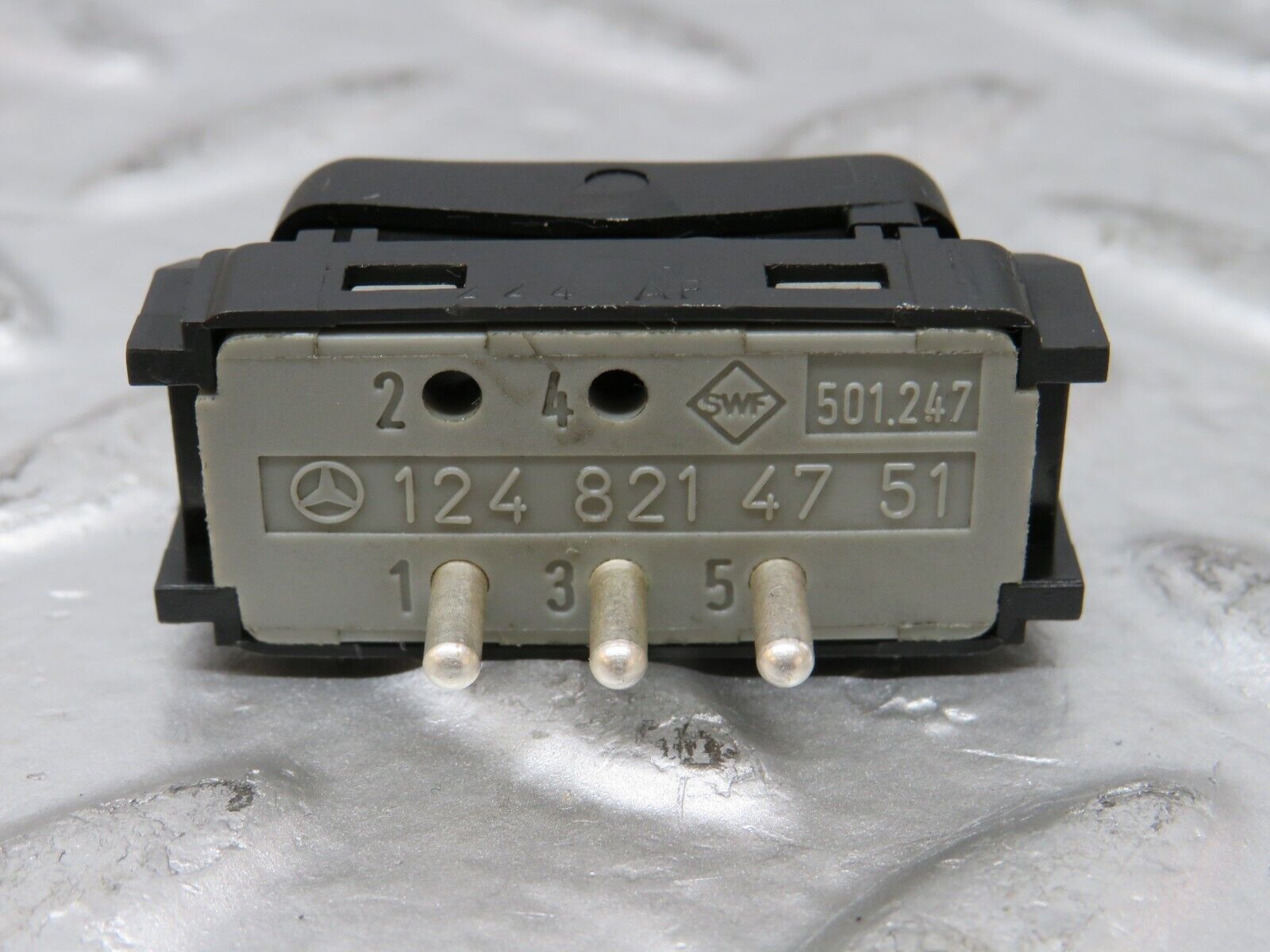 25815 Mercedes-Benz W124 280E Headrest Release Control Switch 1248214751