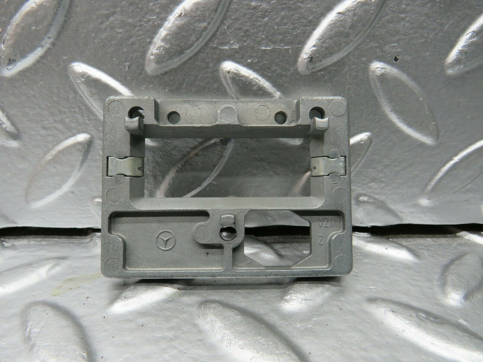 22580 Mercedes-Benz C124 E220 Coupe Rear View Mirror Mount Bracket