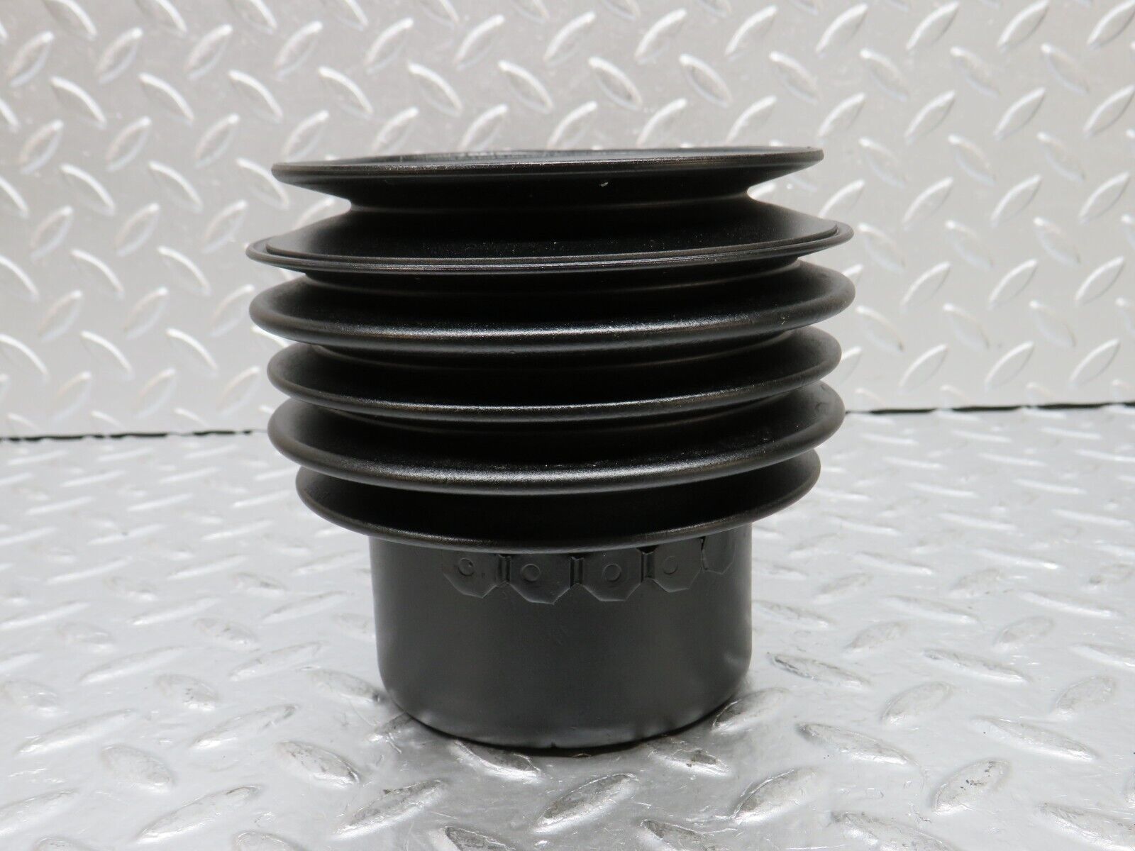 0222 Mercedes-Benz W116 350SE Crankshaft Pulley