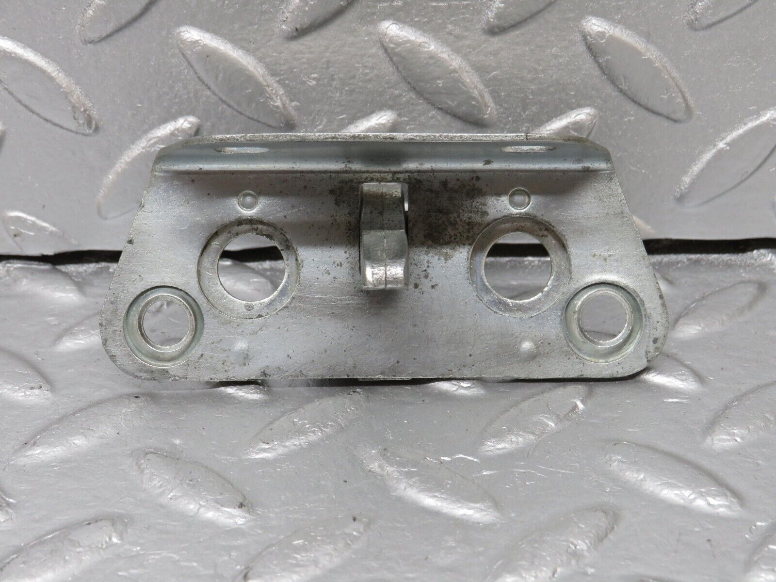 40290 Mercedes-Benz W110 230 Trunk Lock Latch