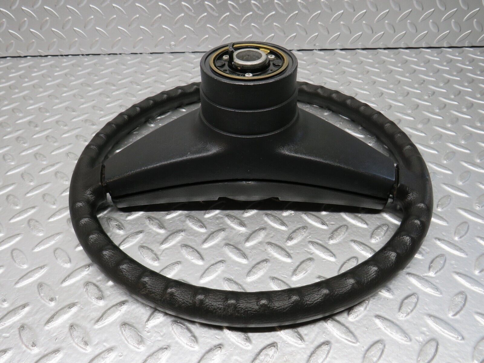 30038 Porsche 924 Steering Wheel 690578