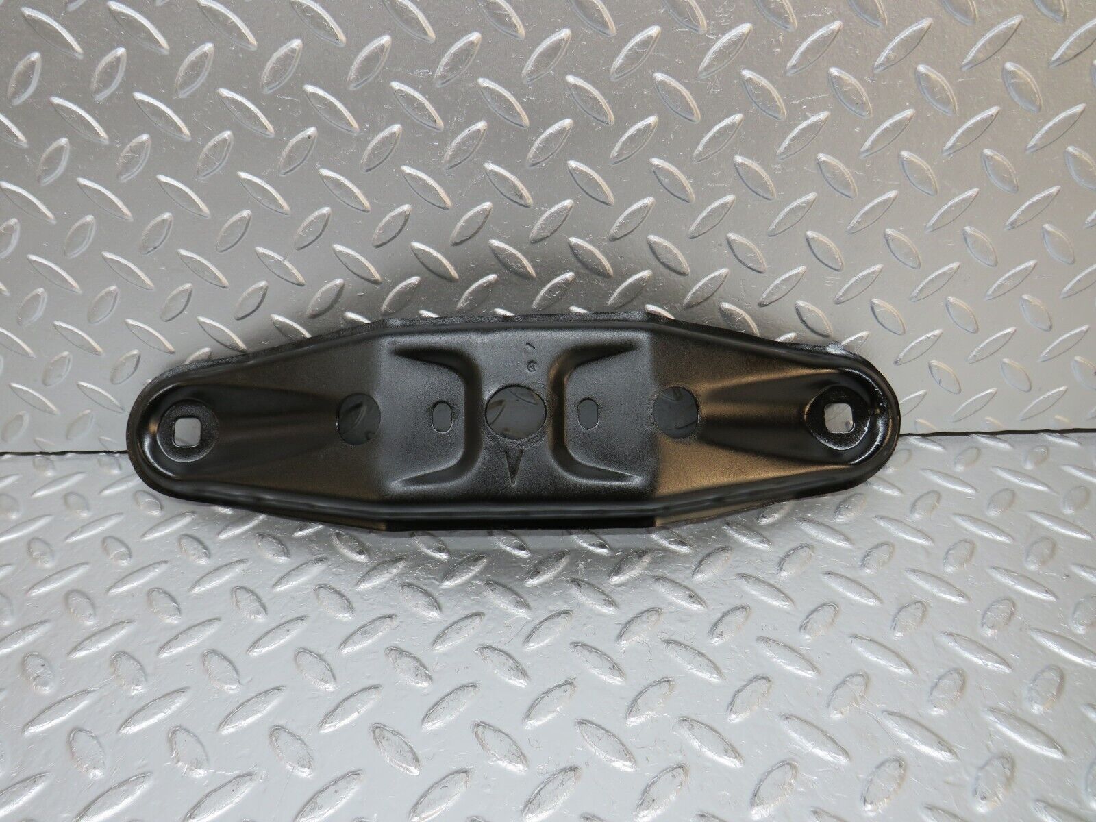 31427 Mercedes-Benz S124 220TE Wagon Gearbox Mount Bracket