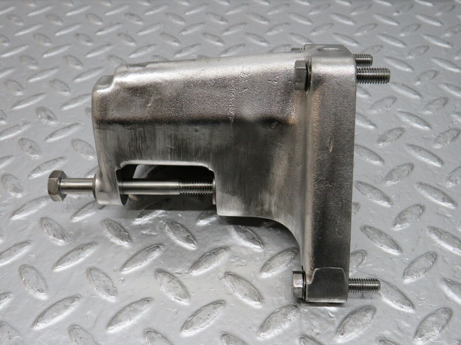 0079 Mercedes-Benz W116 350SE Alternator Generator Holder Bracket 1161551035