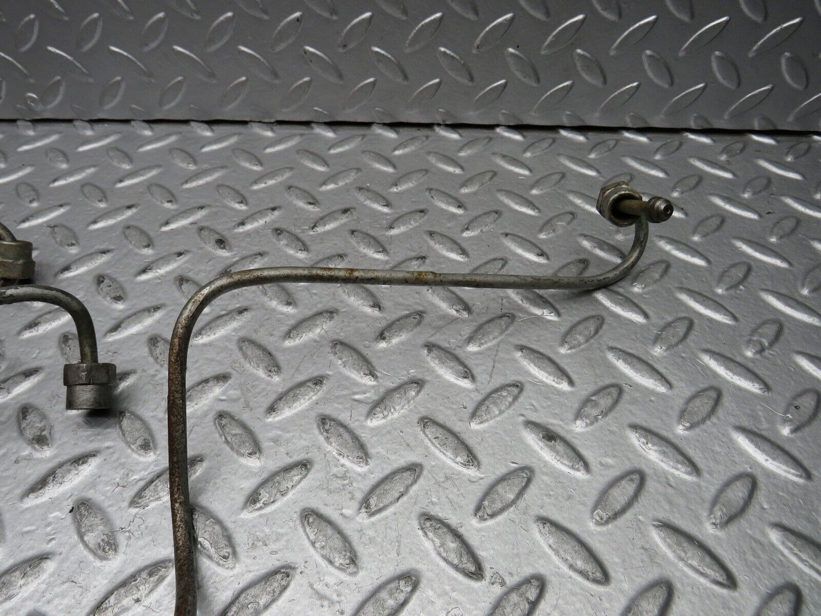 27828 Mercedes-Benz S124 300TE Wagon Fuel Pipe Hose Set 6050701432