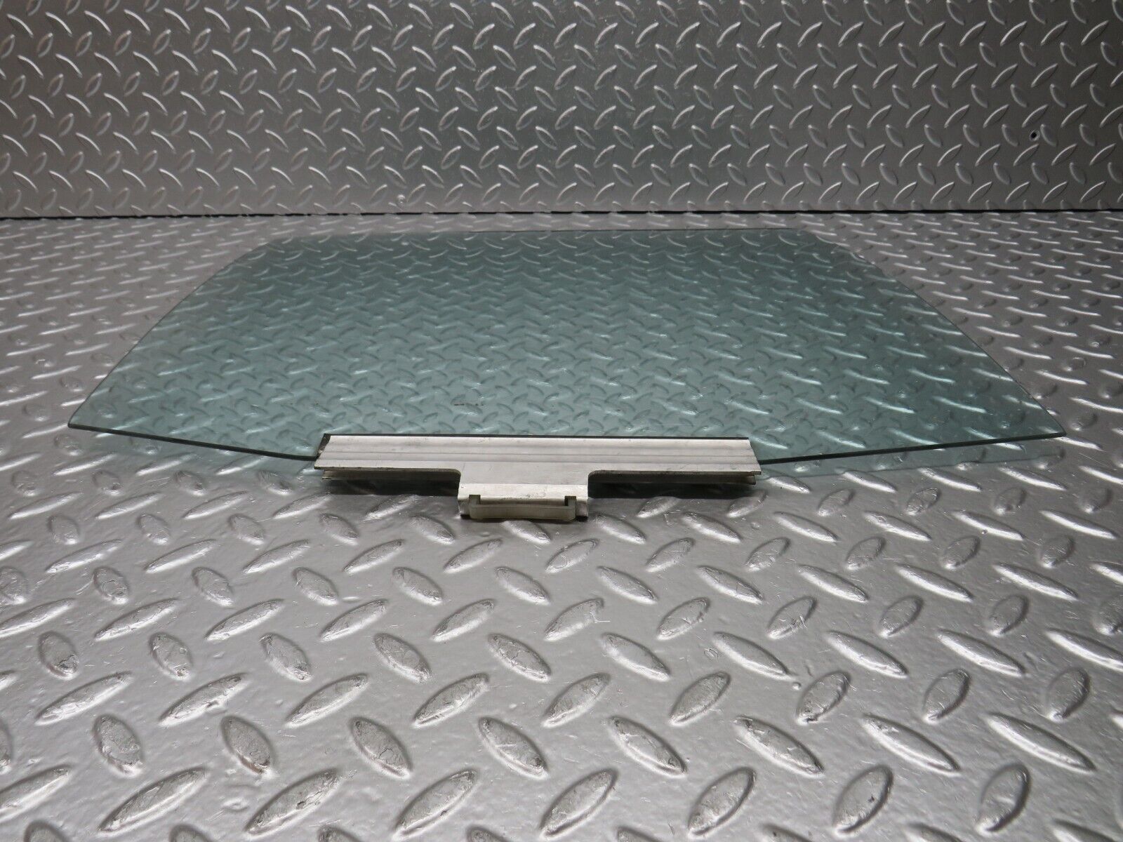 30928 Mercedes-Benz W201 190E 2.0L Rear Right Door Window Glass