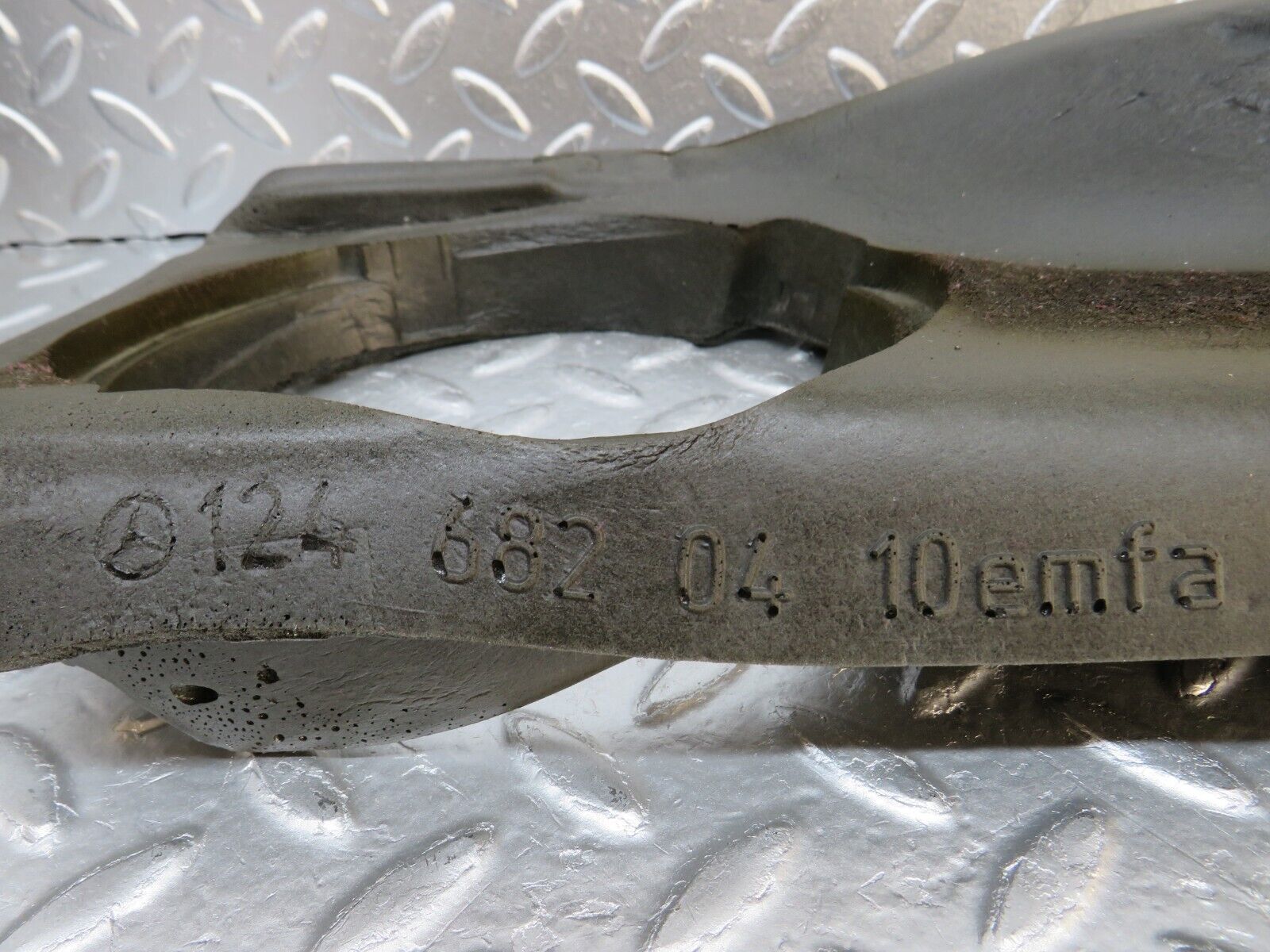 29264 Mercedes-Benz W124 230E Parcel Shelf Speaker Insulation 1246820410