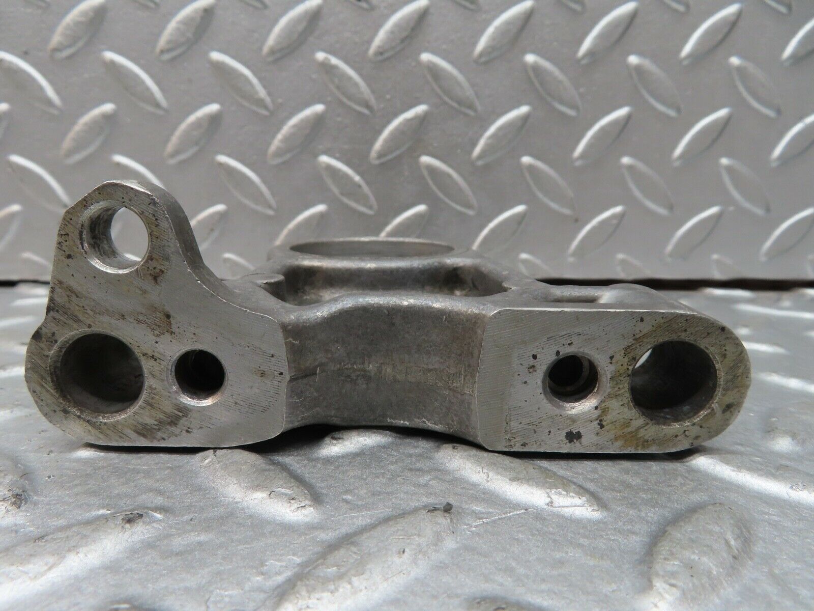 19244 Mercedes-Benz W123 300D Camshaft Tower Bearing 6160510612