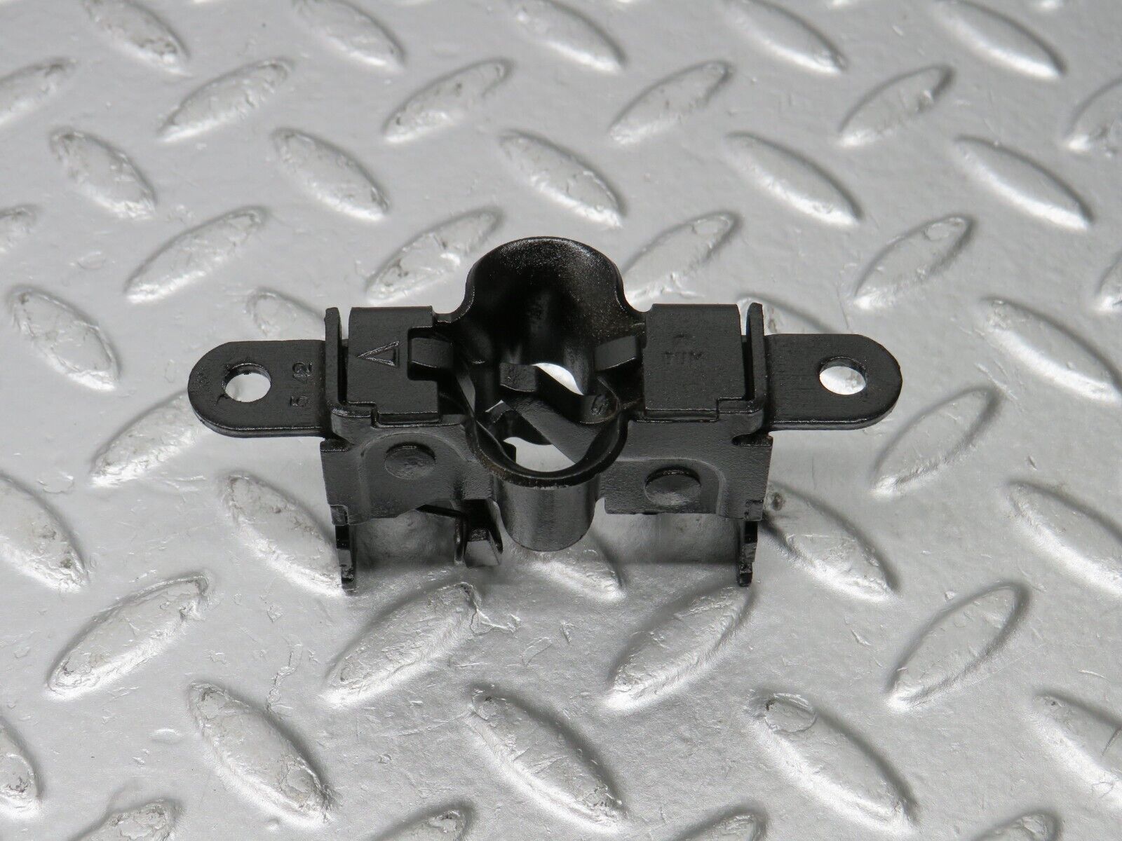 39595 Mercedes-Benz R129 320SL Coupe Bonnet Lock Latch