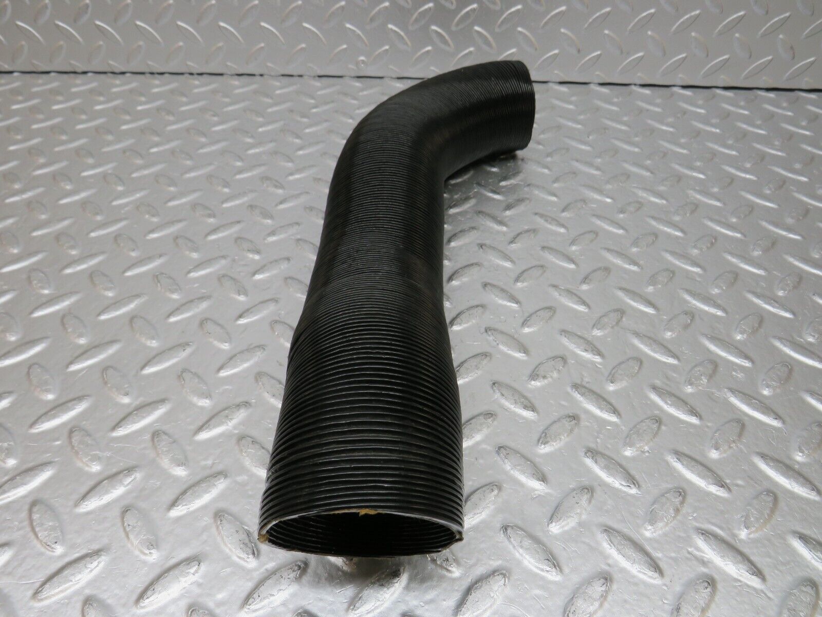 0867 Mercedes-Benz C107 350SLC Coupe Dash Air Vent Pipe Left Side