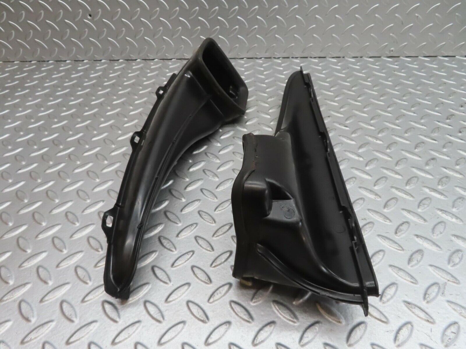 13812 Mercedes-Benz W123 200 Air Duct Vent Left And Right Side 1238300119