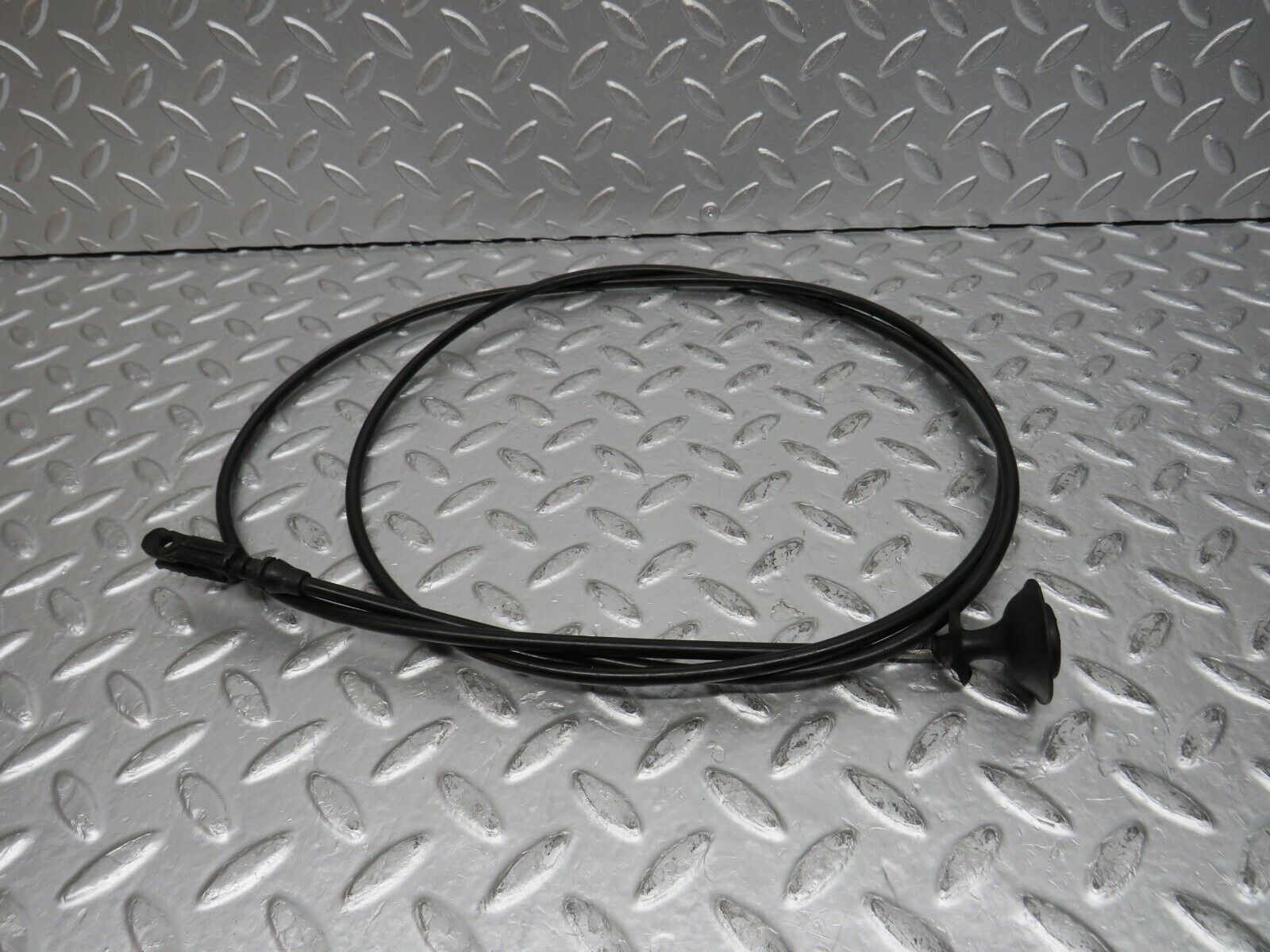 31520 Mercedes-Benz S124 220TE Wagon Bonnet Release Cable 1239970681