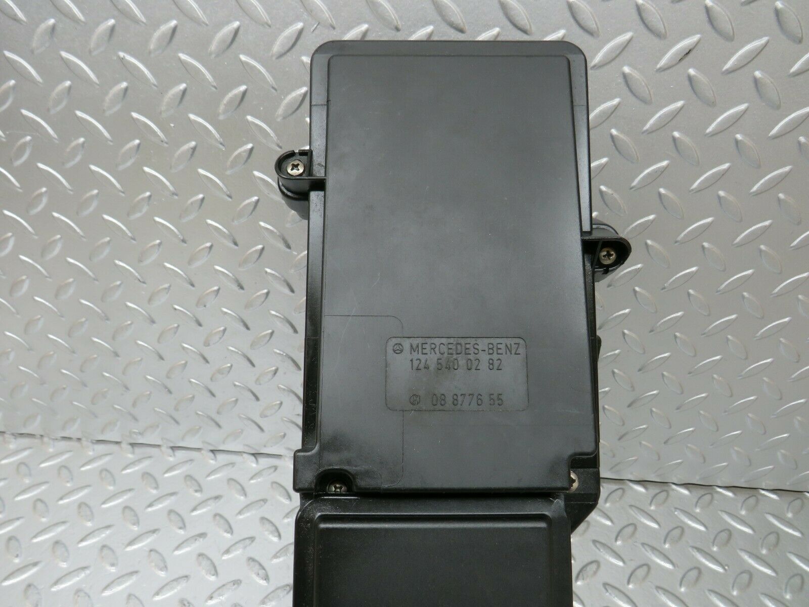 24354 Mercedes-Benz S124 220TE Wagon Fuse Box 1245401850 1245400282 1245400182