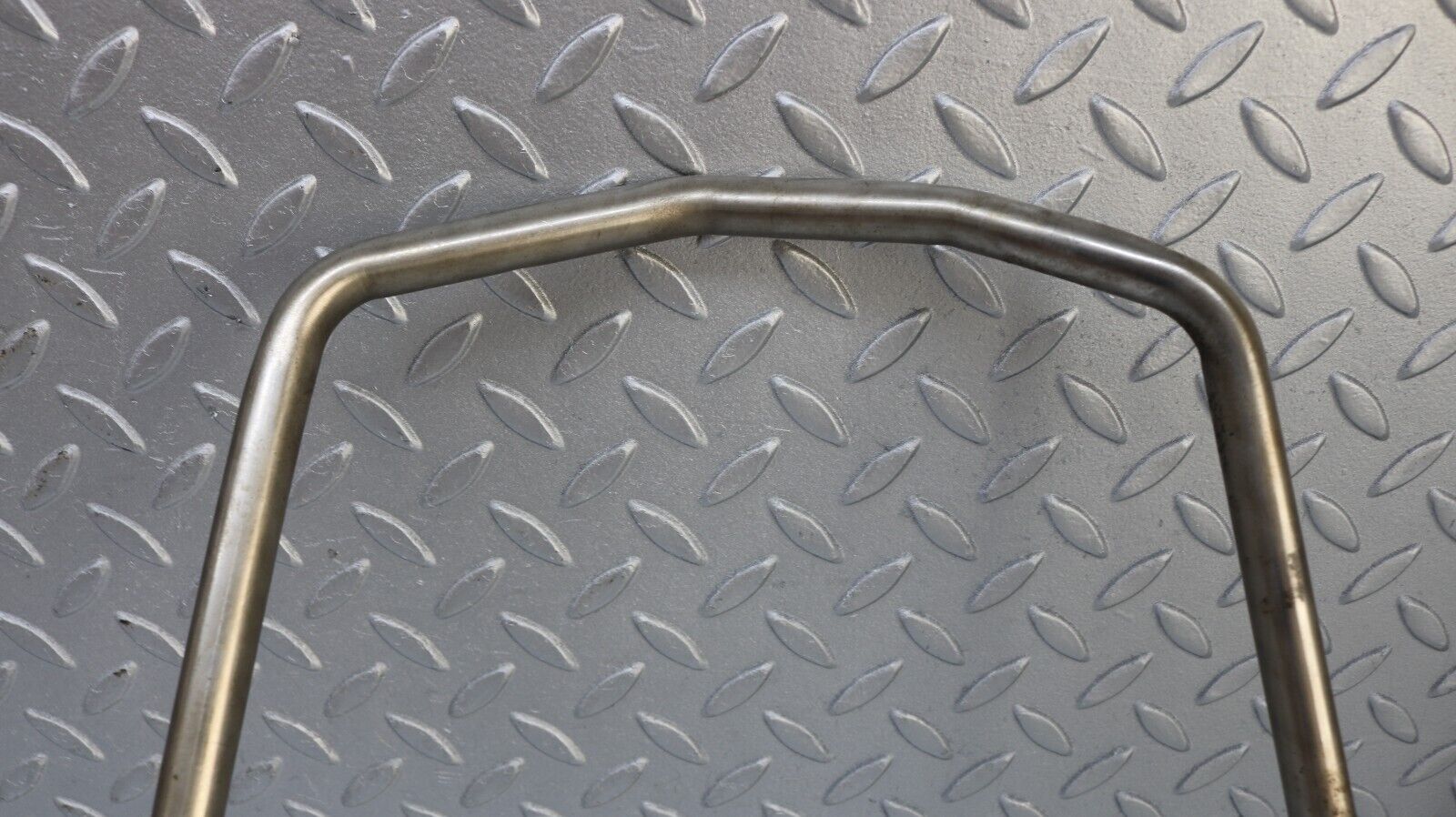 37190 Mercedes-Benz C126 420SEC Coupe EGR Valve Hose Pipe