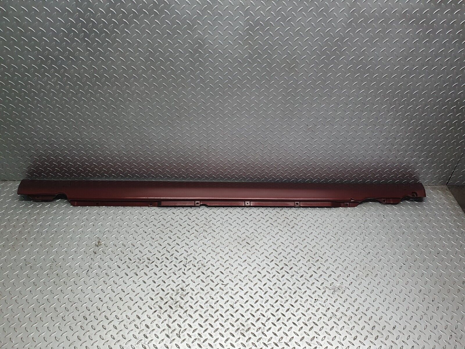 41225 Mercedes-Benz W126 300SE Side Skirt Left 1266904940 1266980330 1266980130