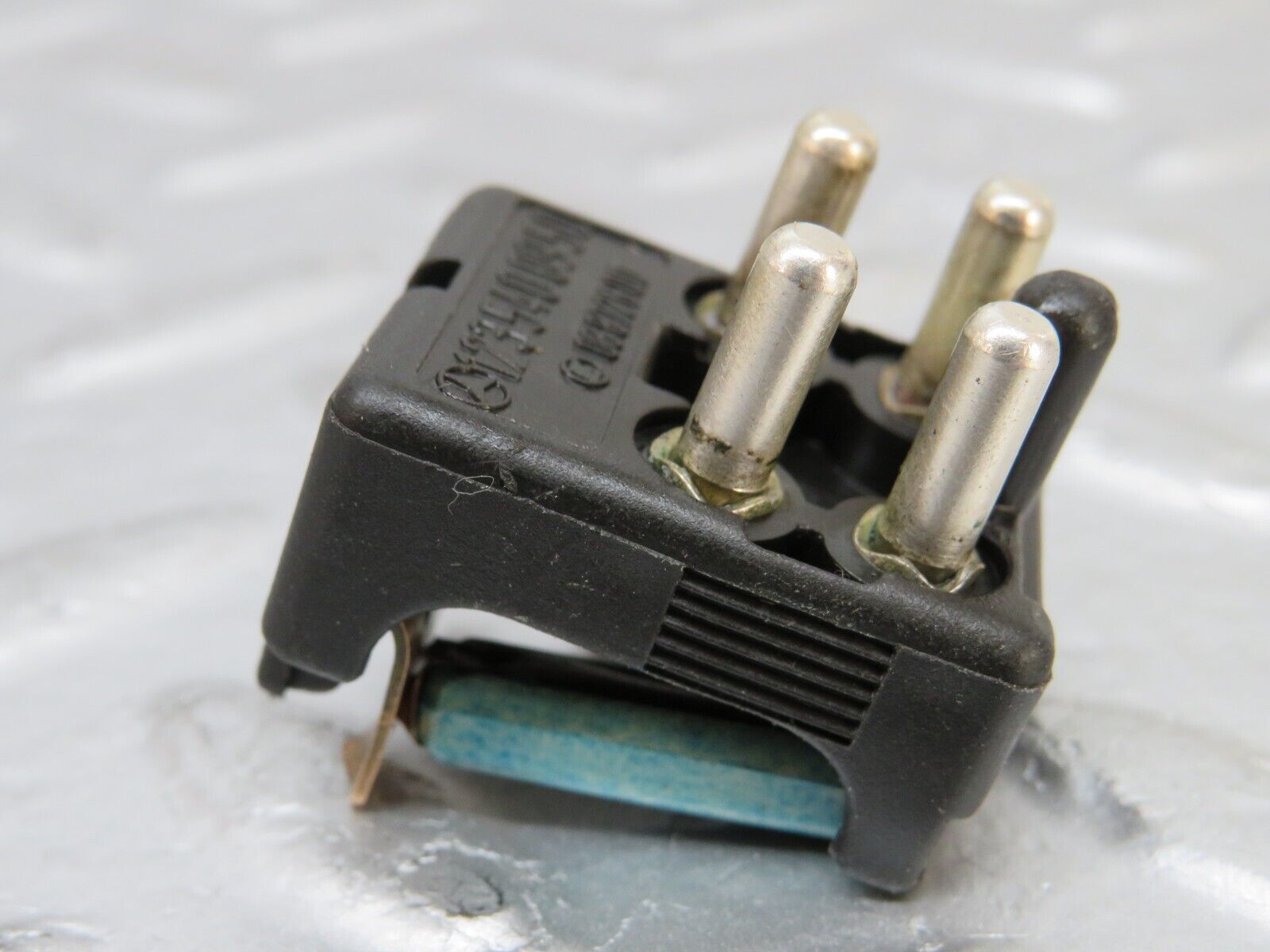 25525 Mercedes-Benz W123 200 Fuse Box Connector 1235400950